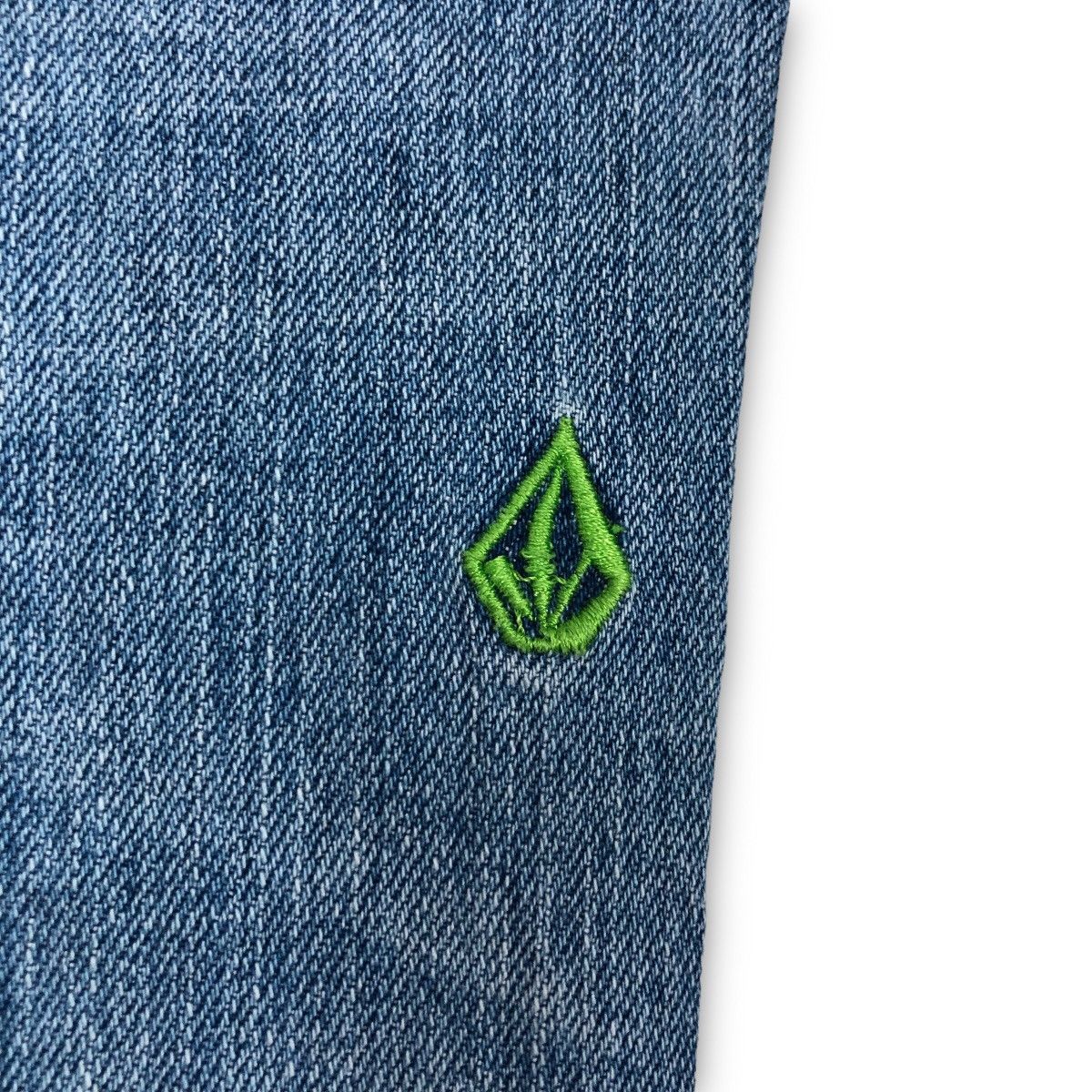 Volcom Vintage Volcom Distressed Faded Denim Jeans Size US 36 / EU 52 - 17 Thumbnail