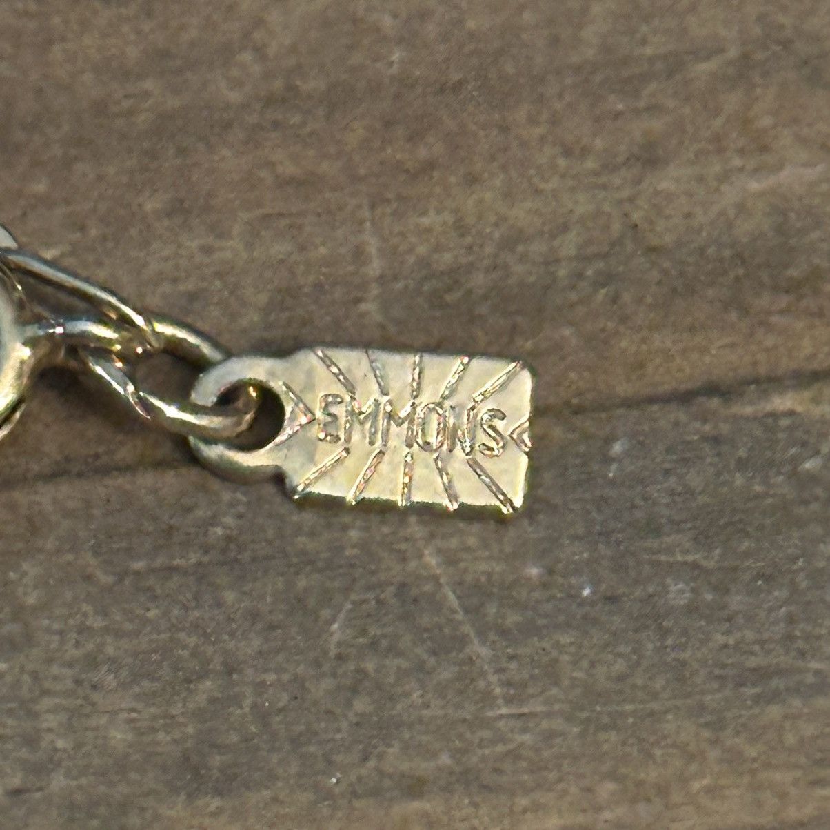 Other × Vintage Vintage Emmons gold tone Chinese fan pendant necklace Size ONE SIZE - 5 Thumbnail