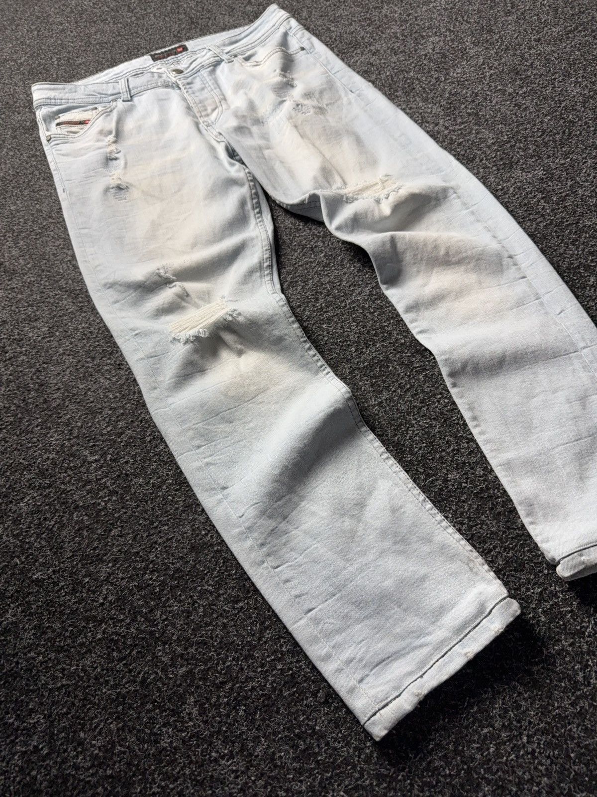 Diesel 00s Diesel Industry Light Wash Distressed Jeans Y2K Italy Size US 34 / EU 50 - 2 Thumbnail