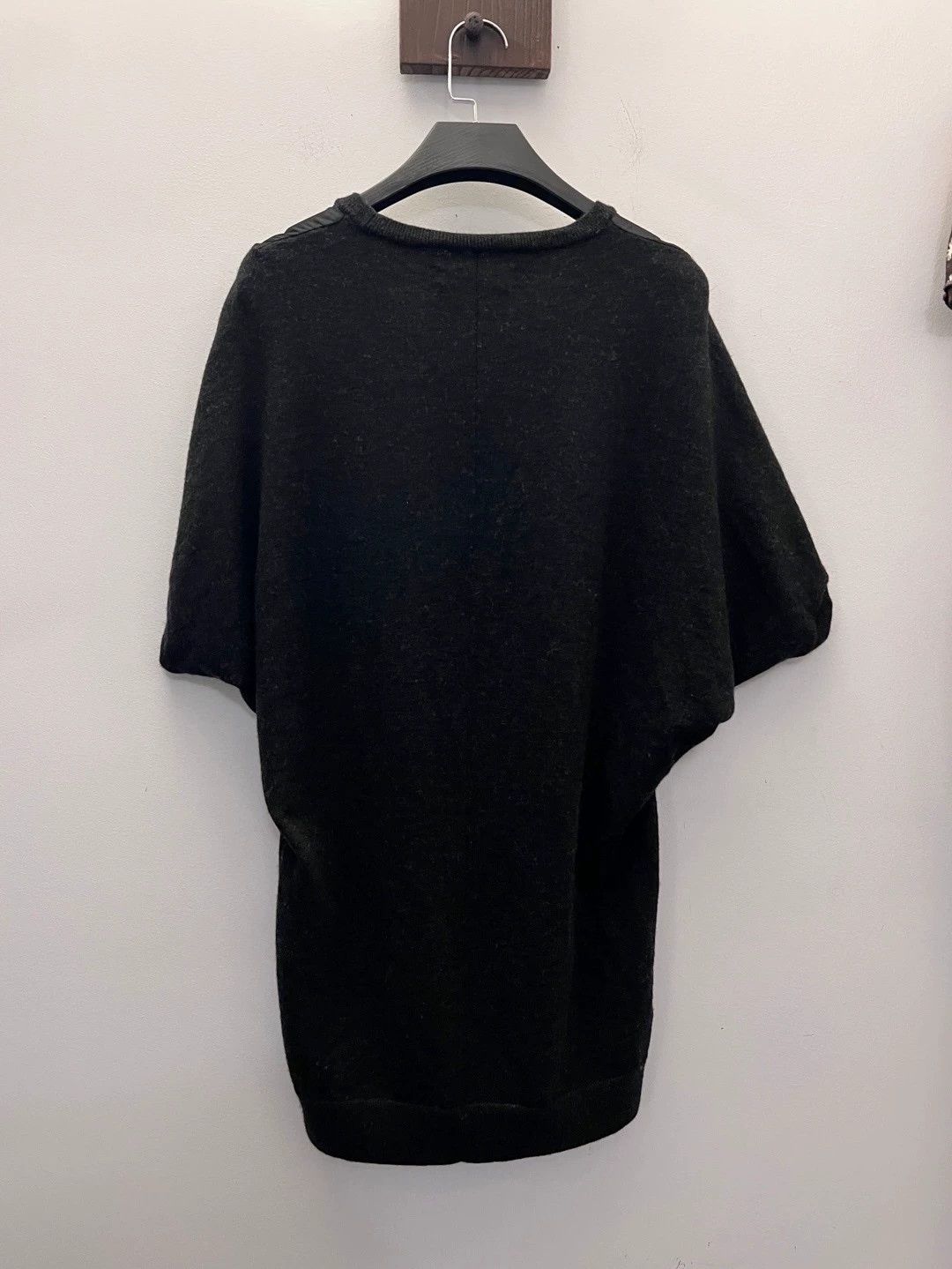 Vintage UK Vintage Wool Blend V-neck Drop Shoulder Cocoon Top (S, Dress) Size S / US 4 / IT 40 - 7 Thumbnail