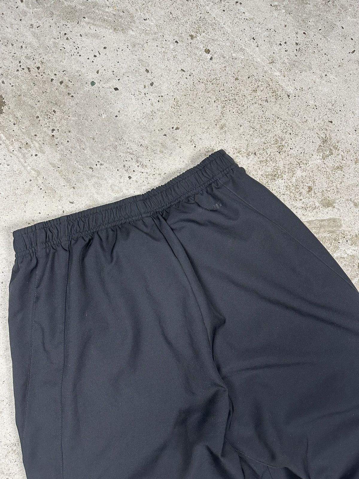 Nike Vintage Y2K Nike Black Baggy Track Pants Swoosh rare usa Size US 30 / EU 46 - 13 Thumbnail