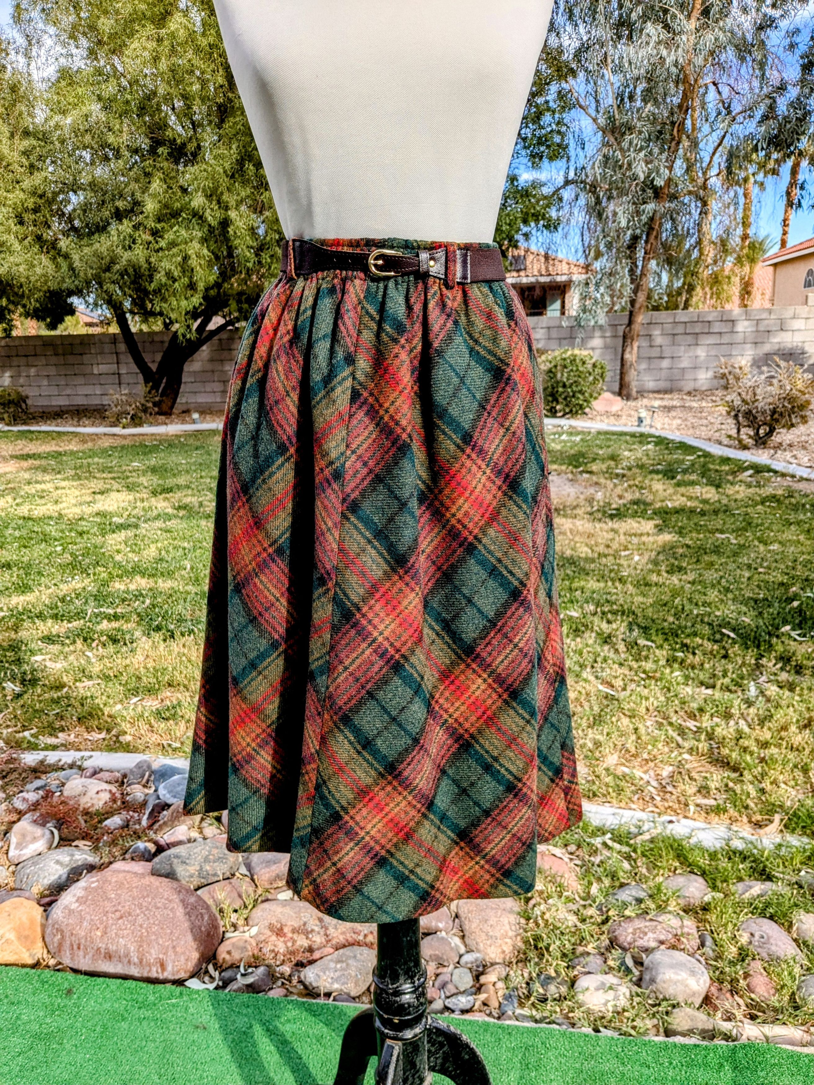 Vintage Vintage 1980s Japan Chell Yamamoto Retro Wool Blend Skirt Size 28" / US 6 / IT 42 - 2 Thumbnail