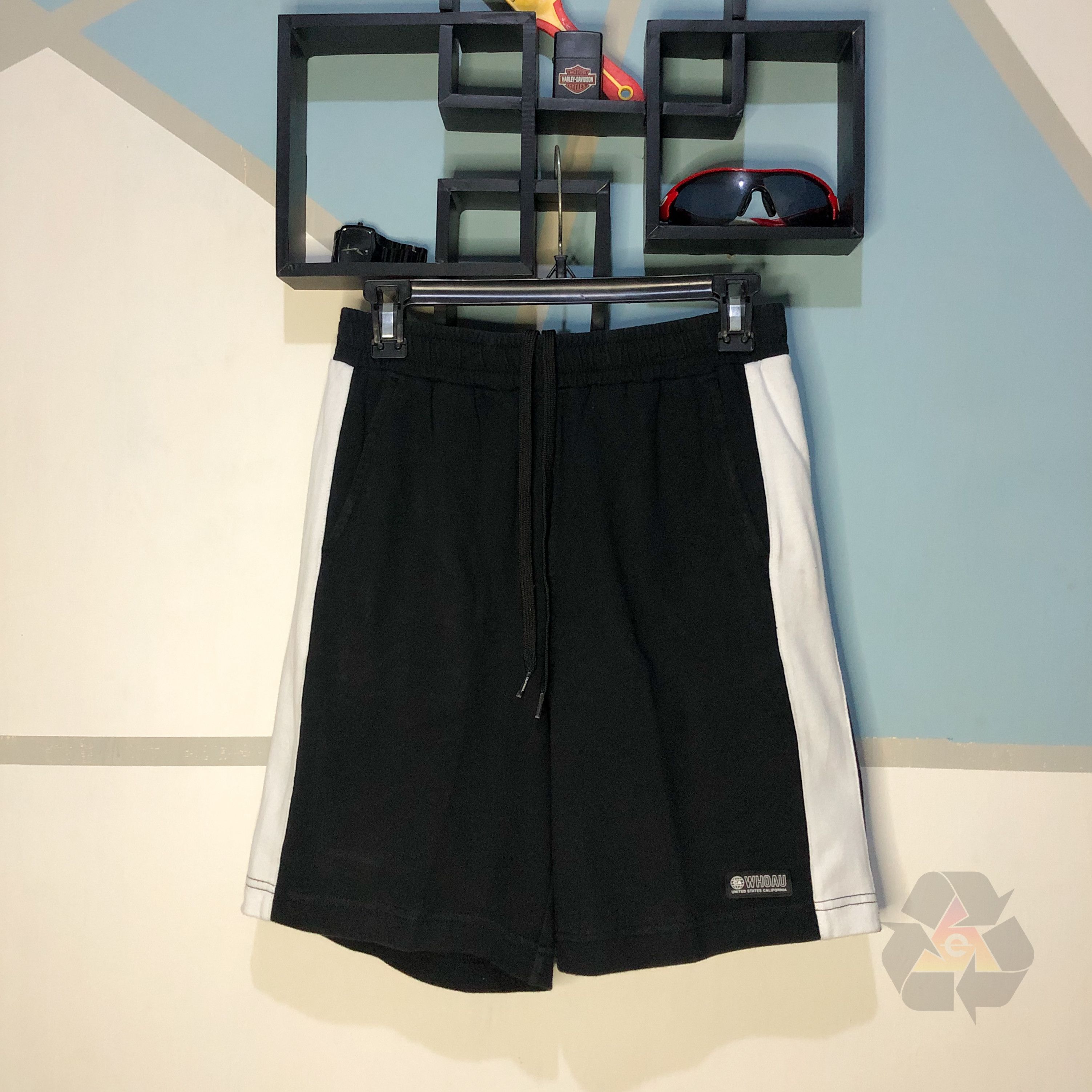 Who A.U. WHO A.U Shorts Pants Size US 30 / EU 46 - 2 Thumbnail