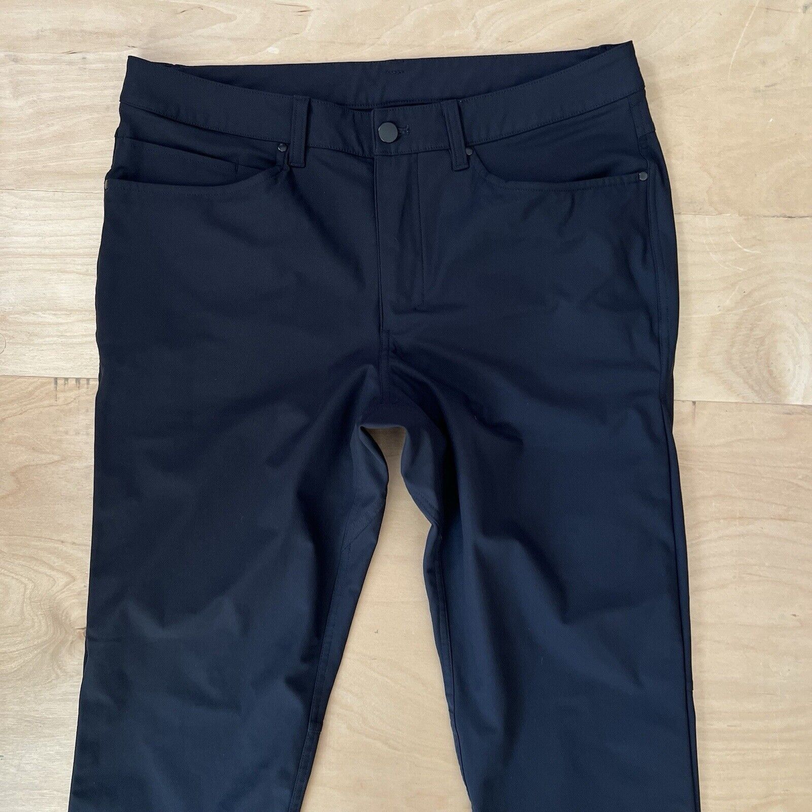 Lululemon Lululemon ABC Pants 34 Black Athleisure Casual Workwear Size US 34 / EU 50 - 3 Thumbnail
