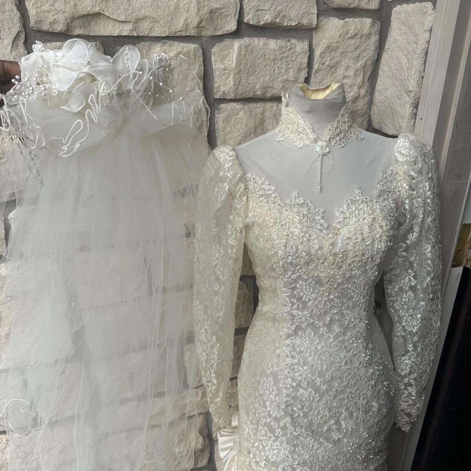 Other 1980s vintage lace and satin wedding dress #80swedding Size M / US 6-8 / IT 42-44 - 5 Thumbnail