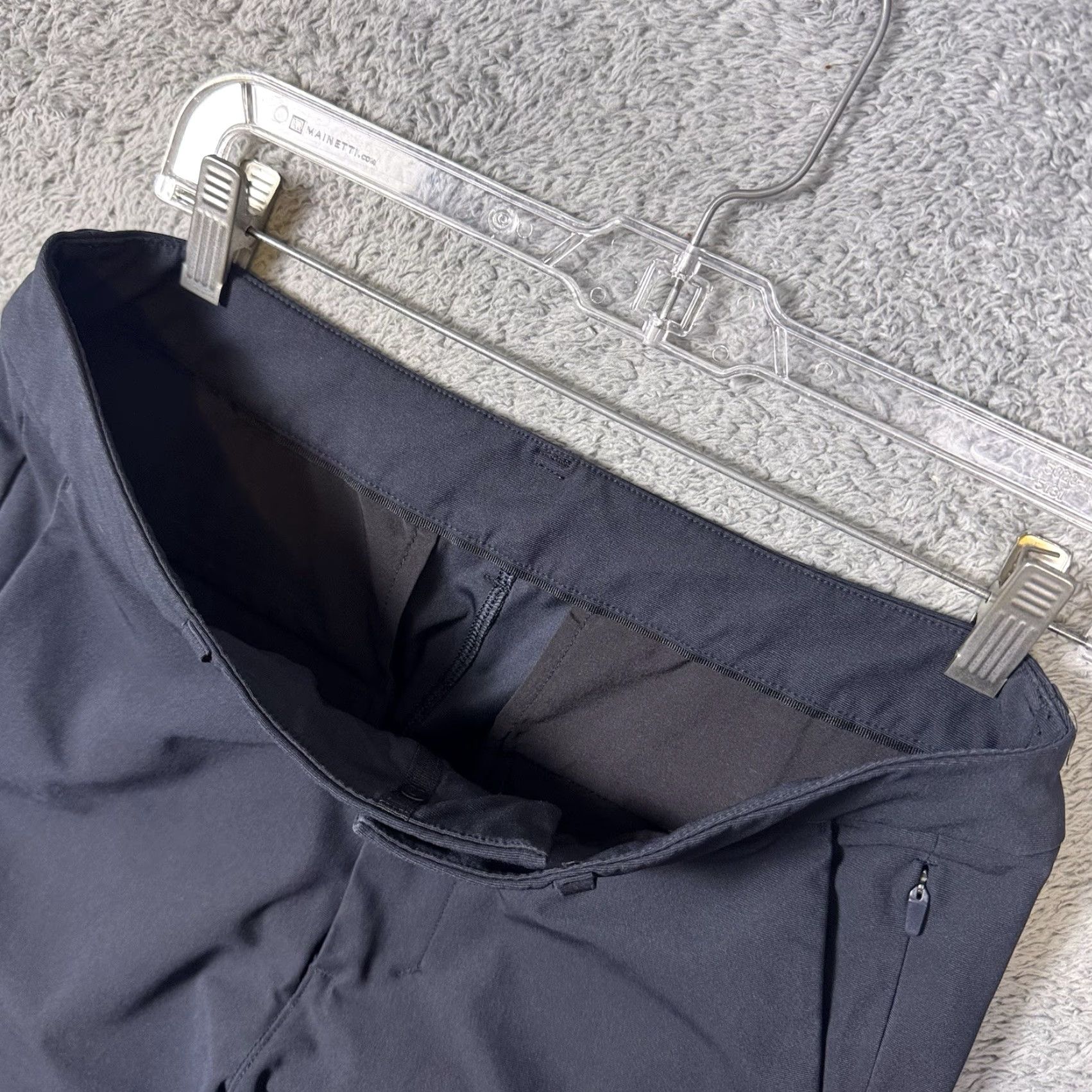 Lululemon Lululemon Commission Pants Mens 30x31 Black Slim Taper Tech ABC Chinos Stretch Size US 30 / EU 46 - 5 Thumbnail