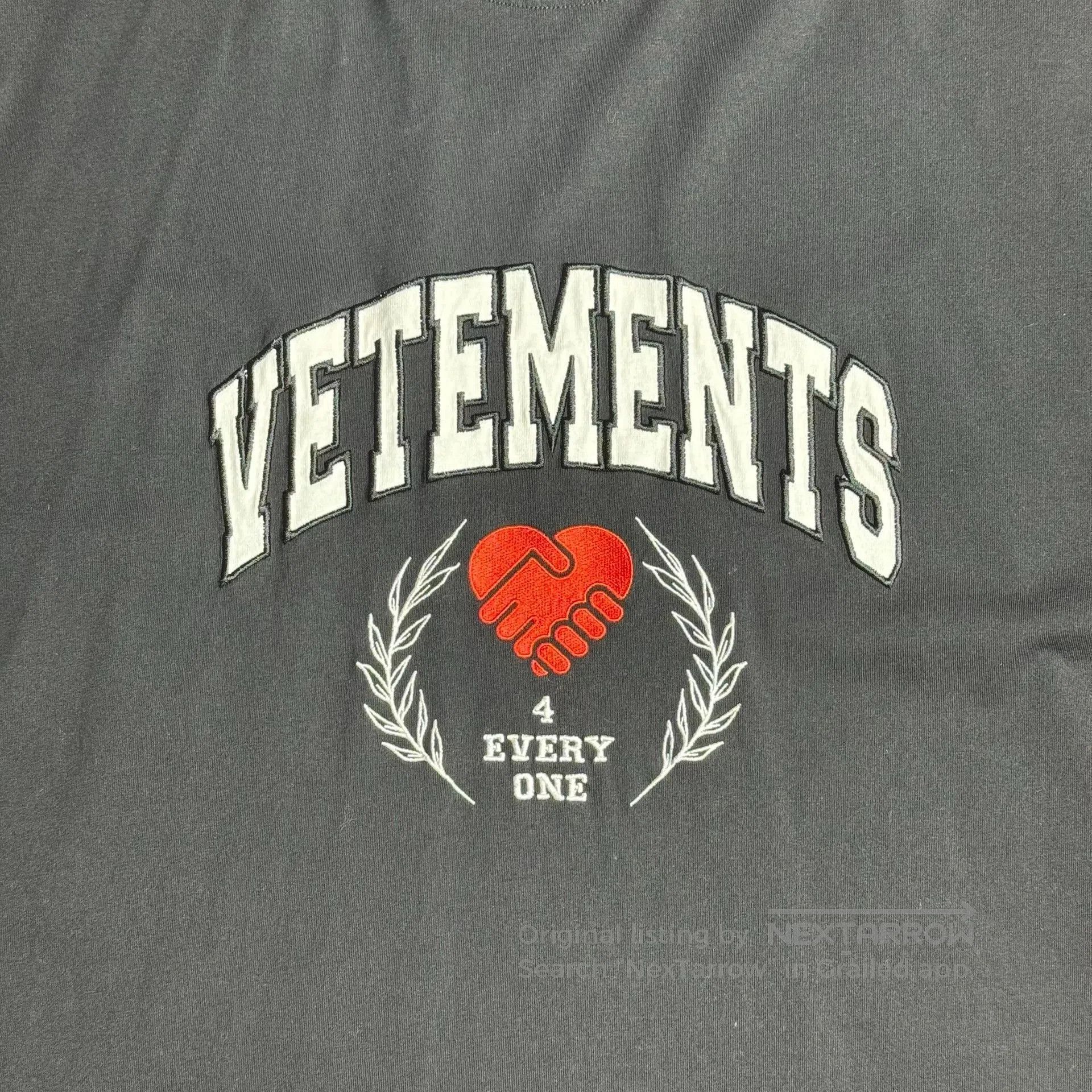 Vetements Vetements 24SS Love Handshake Black T-Shirt. Size US S / EU 44-46 / 1 - 2 Thumbnail
