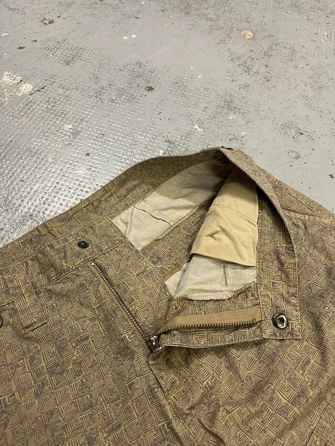 Armani Armani Pattern Beige Cargo Shorts Size US 31 - 9 Thumbnail