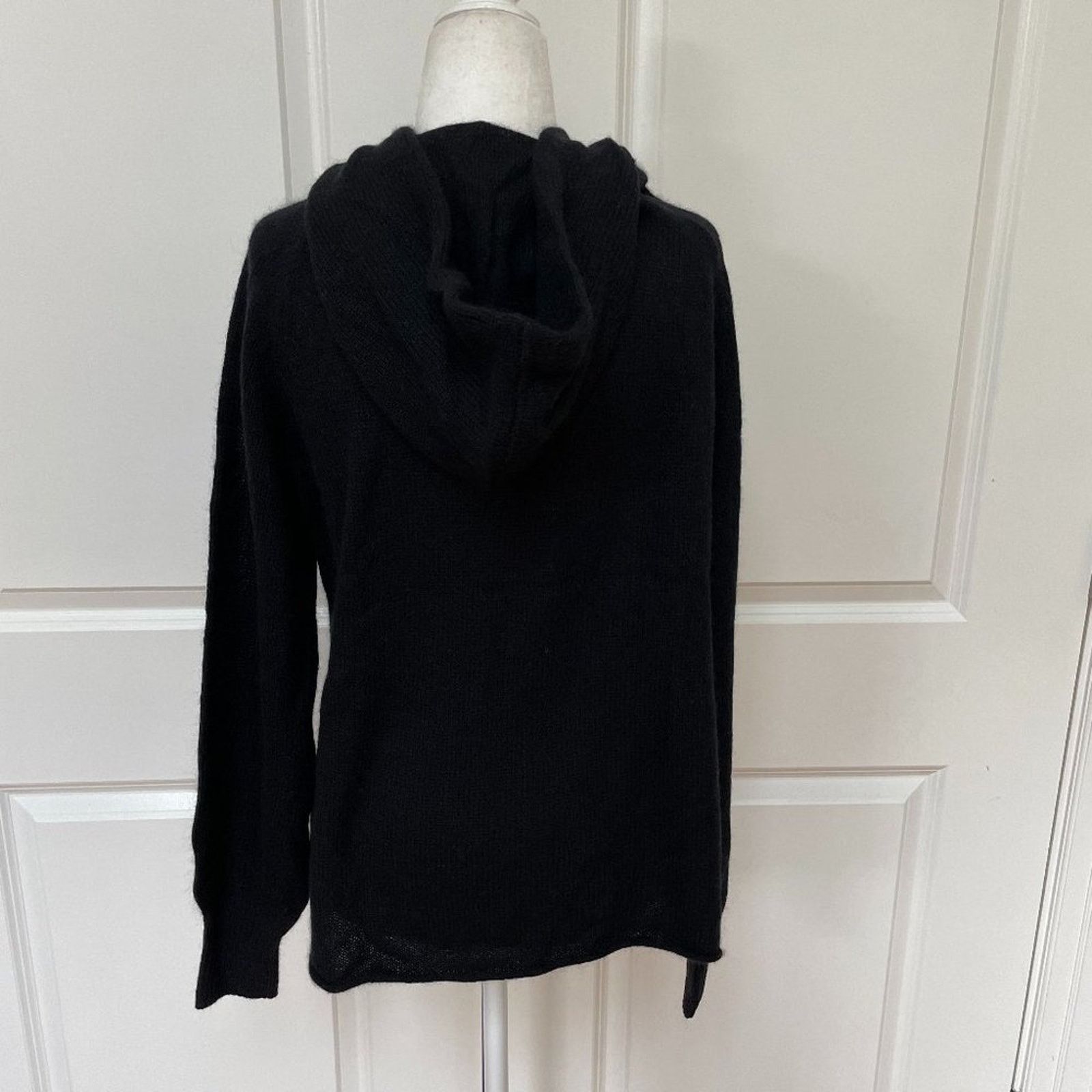 360Cashmere Celina Skull Cashmere Hooded Sweater from 360 CASHMERE Size S / US 4 / IT 40 - 5 Thumbnail