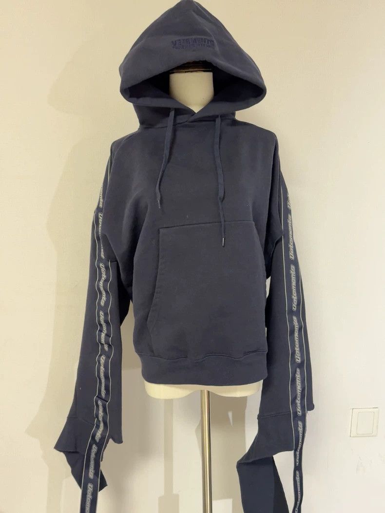 Vetements Vetements Sweatshirt Size US M / EU 48-50 / 2 - 4 Thumbnail