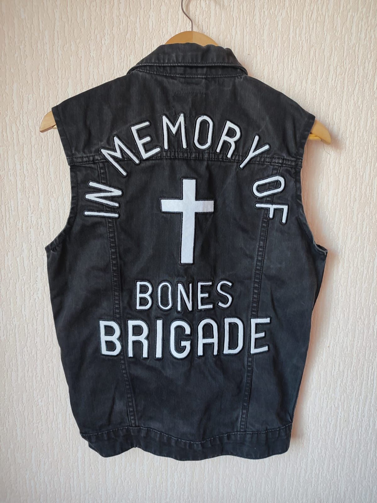 Bones In Memory Of Bones Brigade Rare Sleeveless Denim Jacket Size US S / EU 44-46 / 1 - 1 Thumbnail