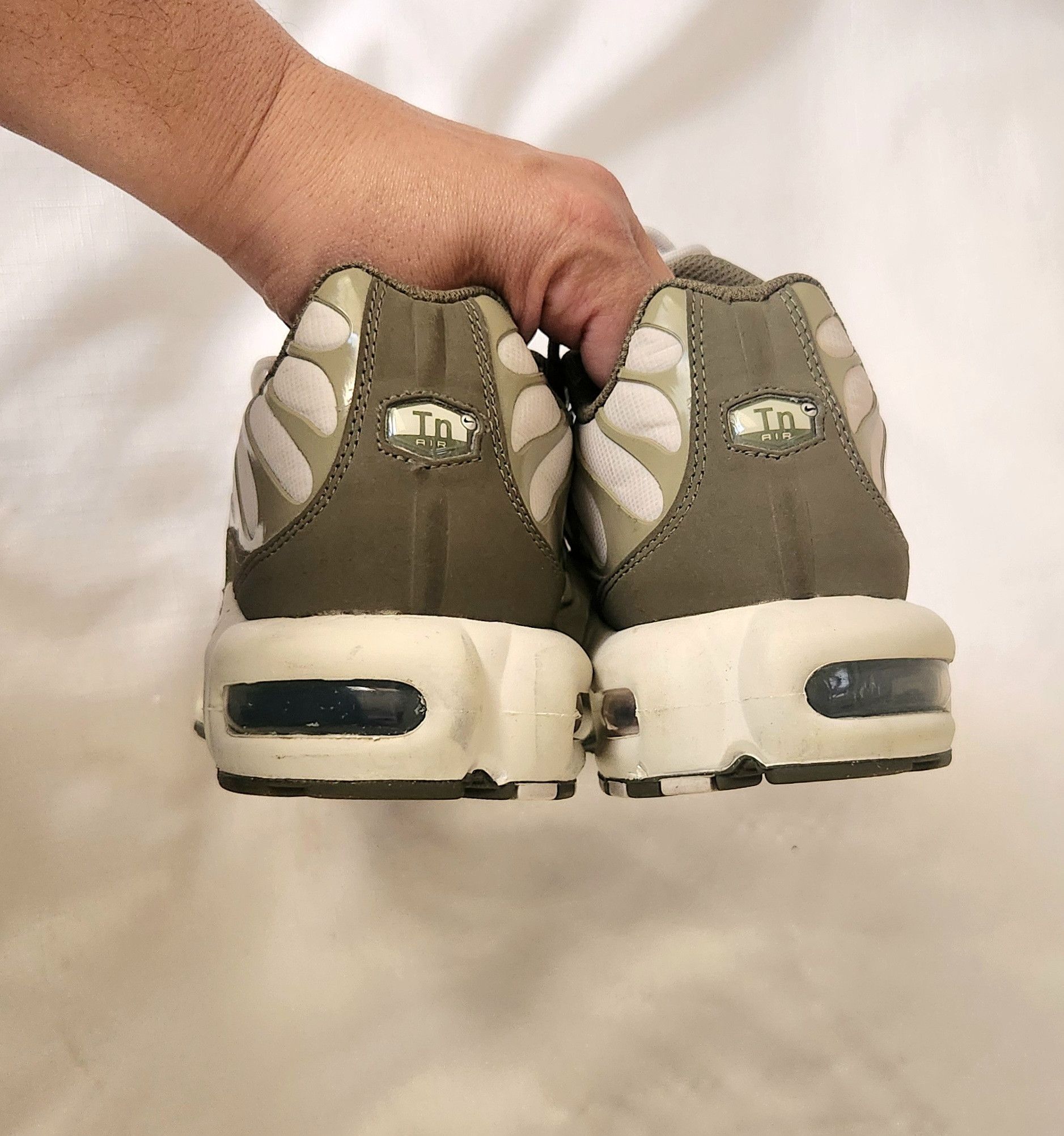 Nike Nike Air Max Plus 'Light Bone Medium Neutral (FB9722-002) Size US 12 / EU 45 - 9 Thumbnail