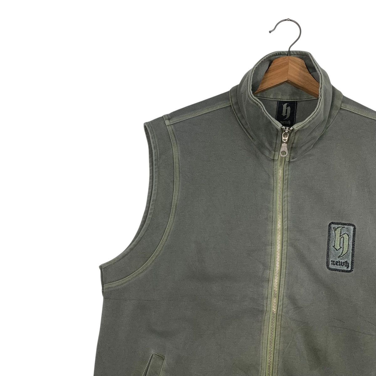 Vintage Vintage NEWH back Big Logo Zipper Vest #3559-C163 Size US L / EU 52-54 / 3 - 8 Thumbnail