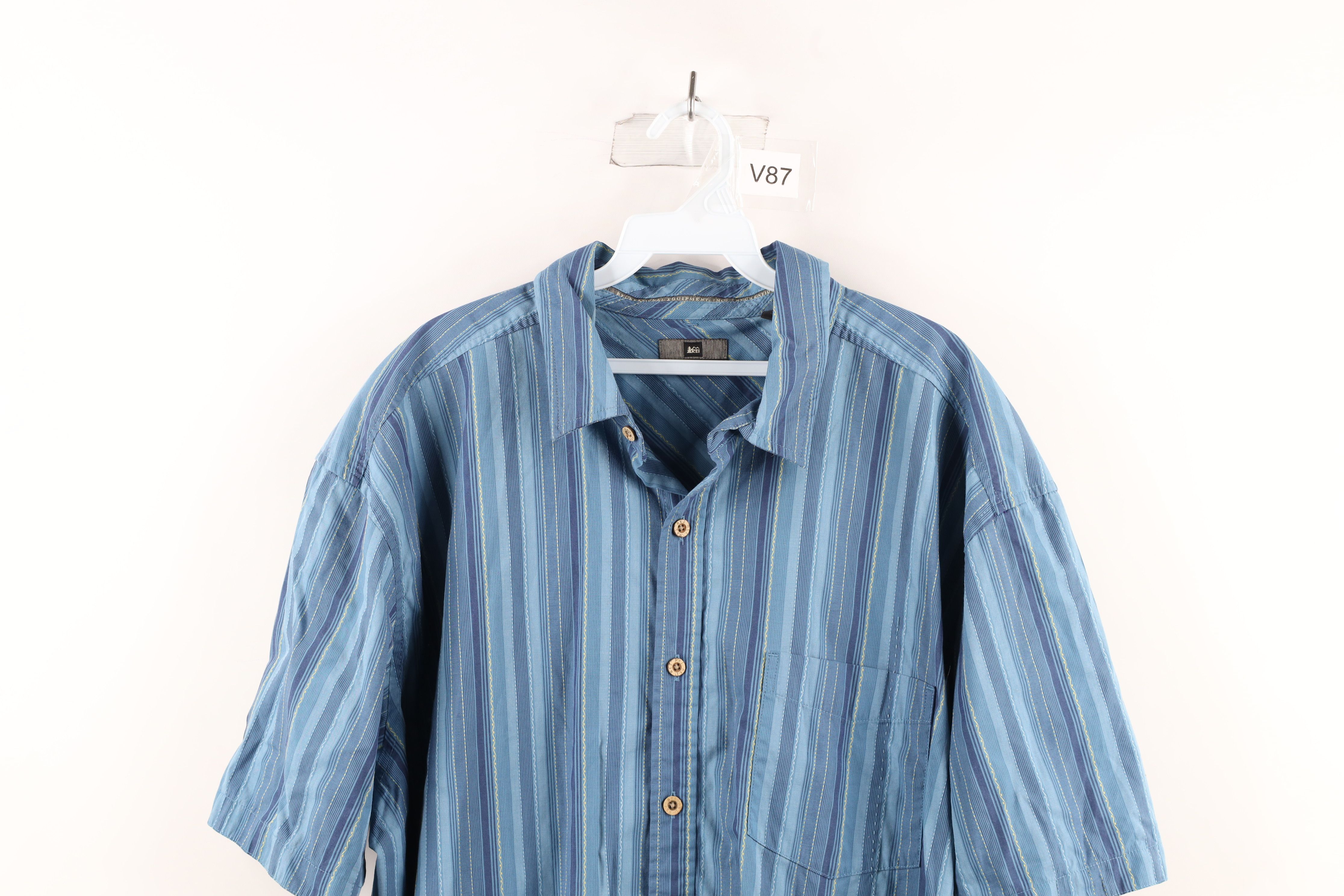Vintage Vintage REI Block Collared Camp Short Sleeve Button Shirt Size US XL / EU 56 / 4 - 2 Preview