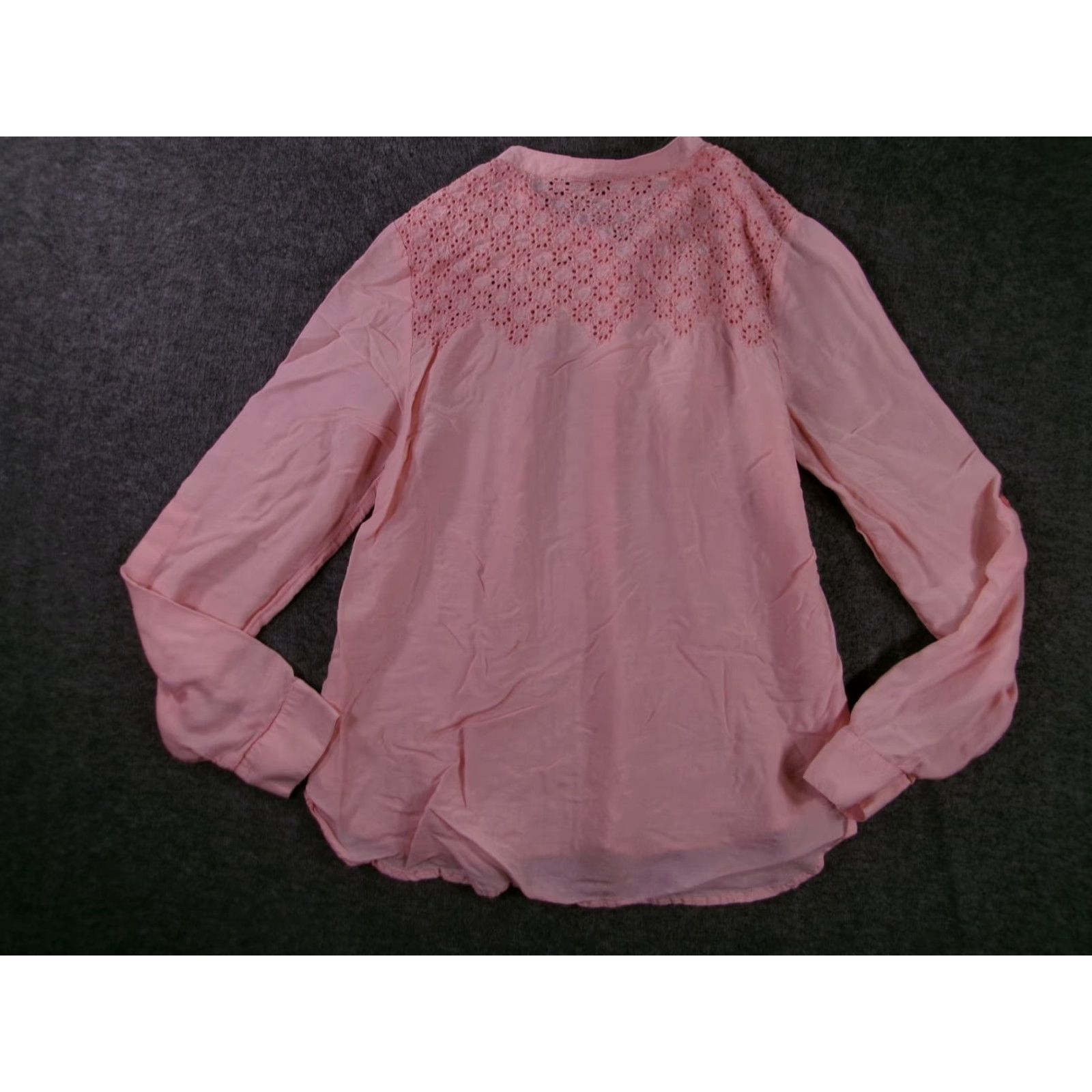 American Eagle Outfitters American Eagle Outfitters Blouse Womens S Pink Eyelet Lace Button Long Sleeve Size S / US 4 / IT 40 - 7 Thumbnail