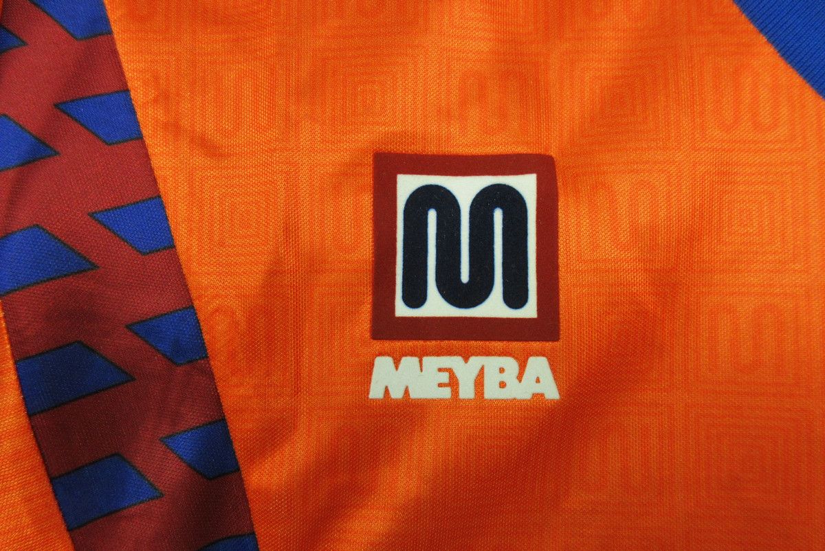 Adidas 1990-1992 Barcelona away Retro Football Shirt Size US L / EU 52-54 / 3 - 6 Thumbnail