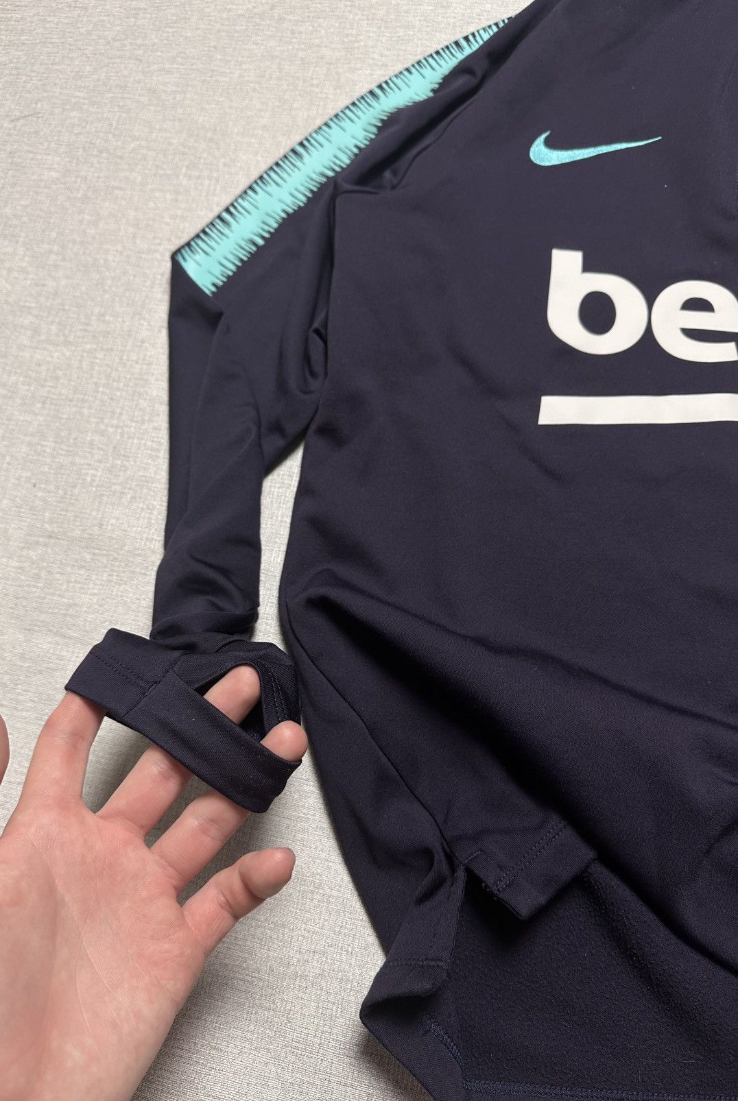 Nike Nike FC Barcelona 2018 2019 Training Shirt Jersey Sweatshirt Size US S / EU 44-46 / 1 - 10 Thumbnail