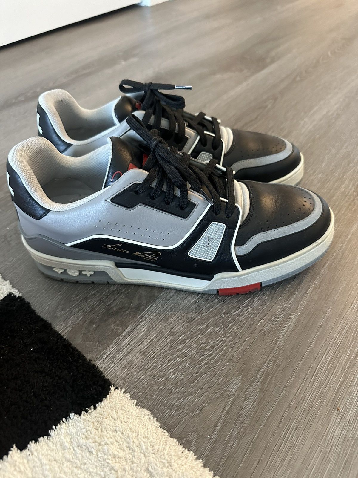 Louis Vuitton x Virgil Abloh LV Low Trainer OG Black SS19 Louis Vuitton × Virgil Abloh Louis Vuitton x Virgil Abloh LV  main image 3