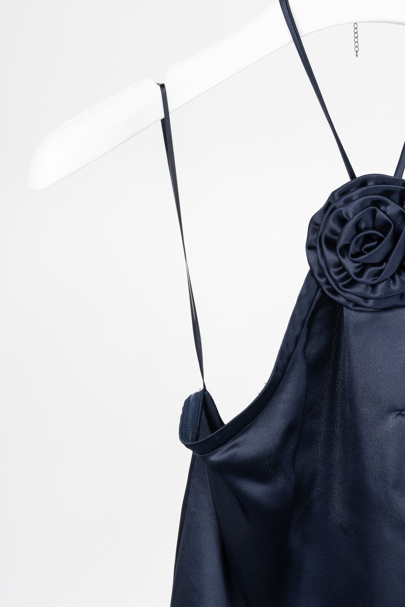 CAMI NYC CAMI NYC Thandar Storm Satin Rosette Halter Camisole Size XS / US 0-2 / IT 36-38 - 5 Thumbnail