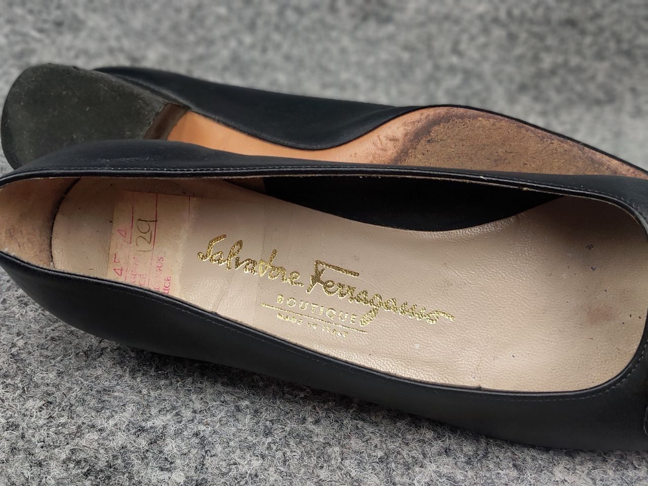 Salvatore Ferragamo Salvatore Ferragamo Vintage Pumps Heel Leather Black Shoes Size US 7.5 / IT 37.5 - 15 Thumbnail