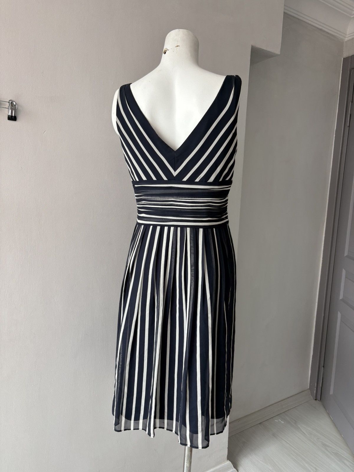 Ann Taylor Ann taylor silk dress Size L / US 10 / IT 46 - 17 Thumbnail