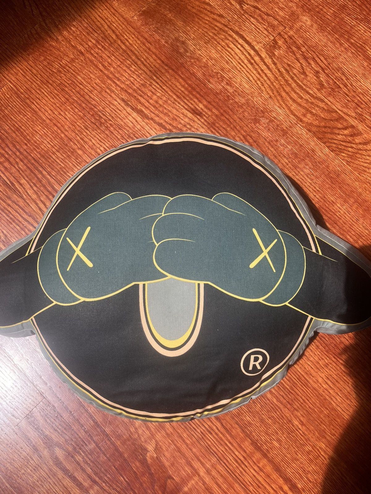 Kaws kaws Original Fake XX Chomper pillow companion BFF Size ONE SIZE - 1 Thumbnail