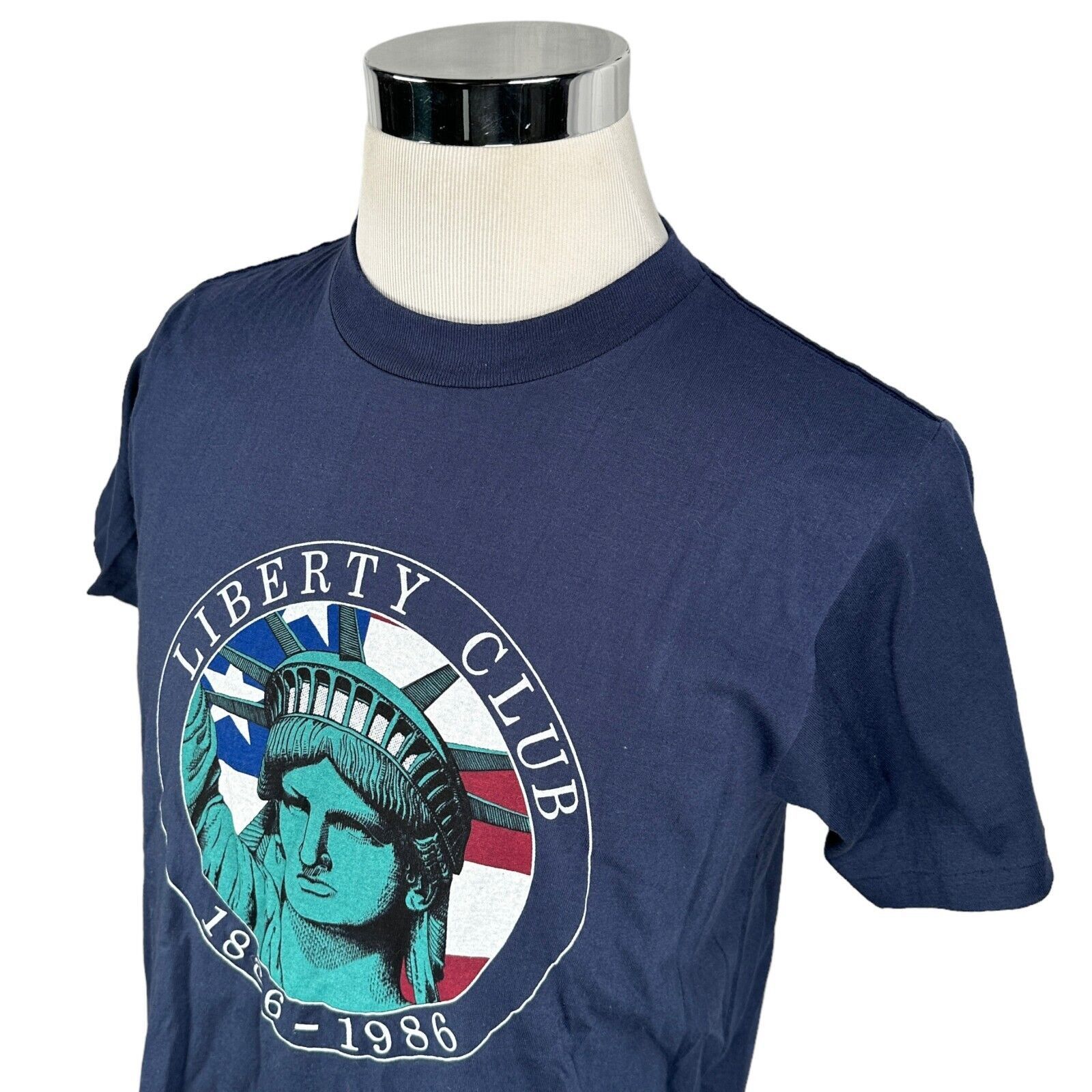 Other Vintage Statue of Liberty Club T-Shirt XL Blue USA 1980s Size US XL / EU 56 / 4 - 6 Thumbnail