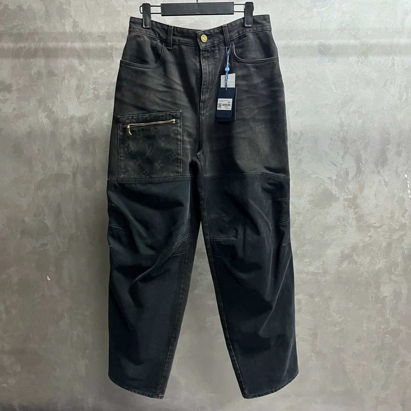 Louis Vuitton Louis Vuitton Black Distressed Casual Jeans Size US 29 - 1 Thumbnail
