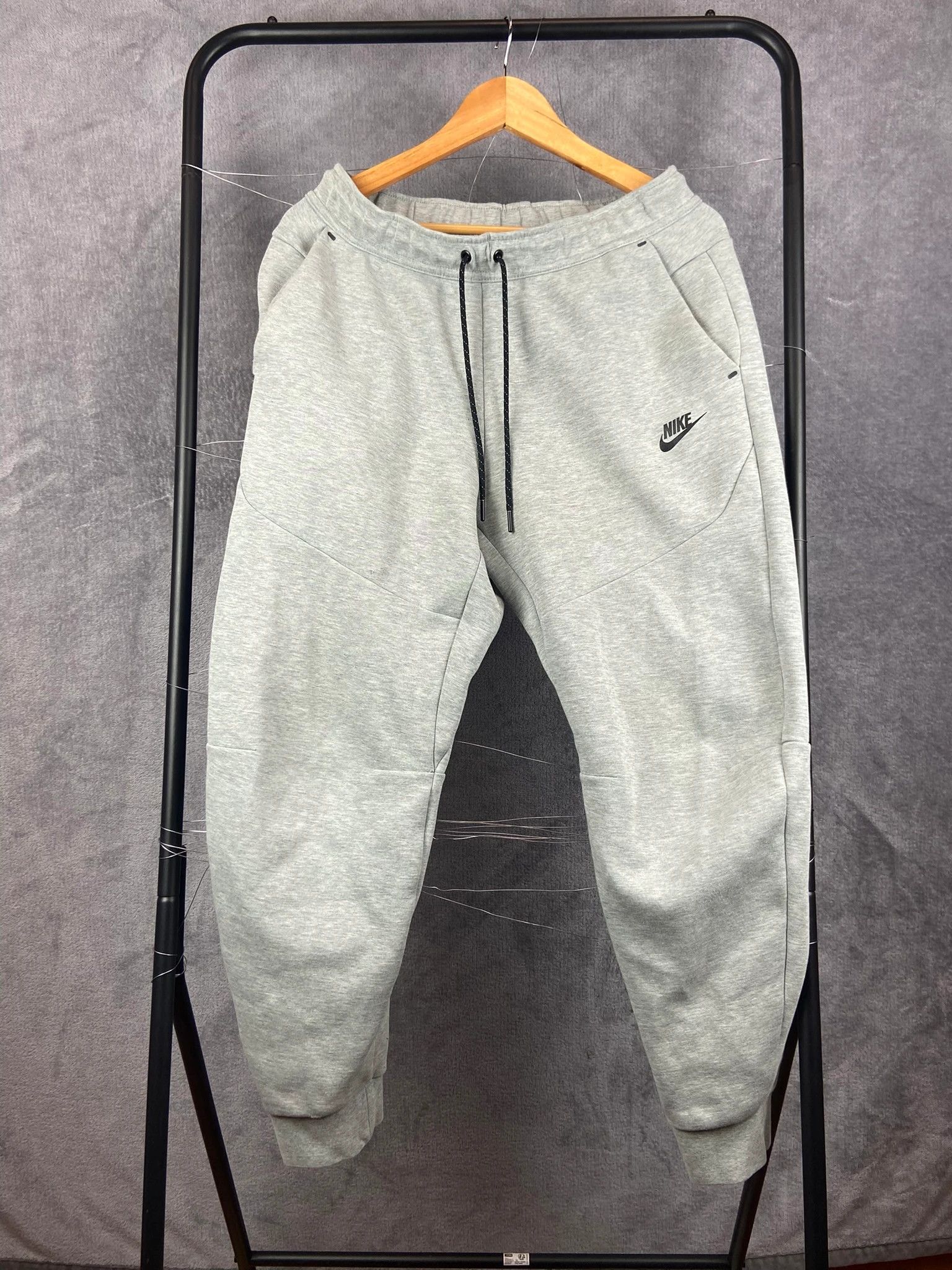 Nike Nike Tech Fleece Joggers – Grey Slim Fit Pants, M Size US 32 / EU 48 - 1 Thumbnail
