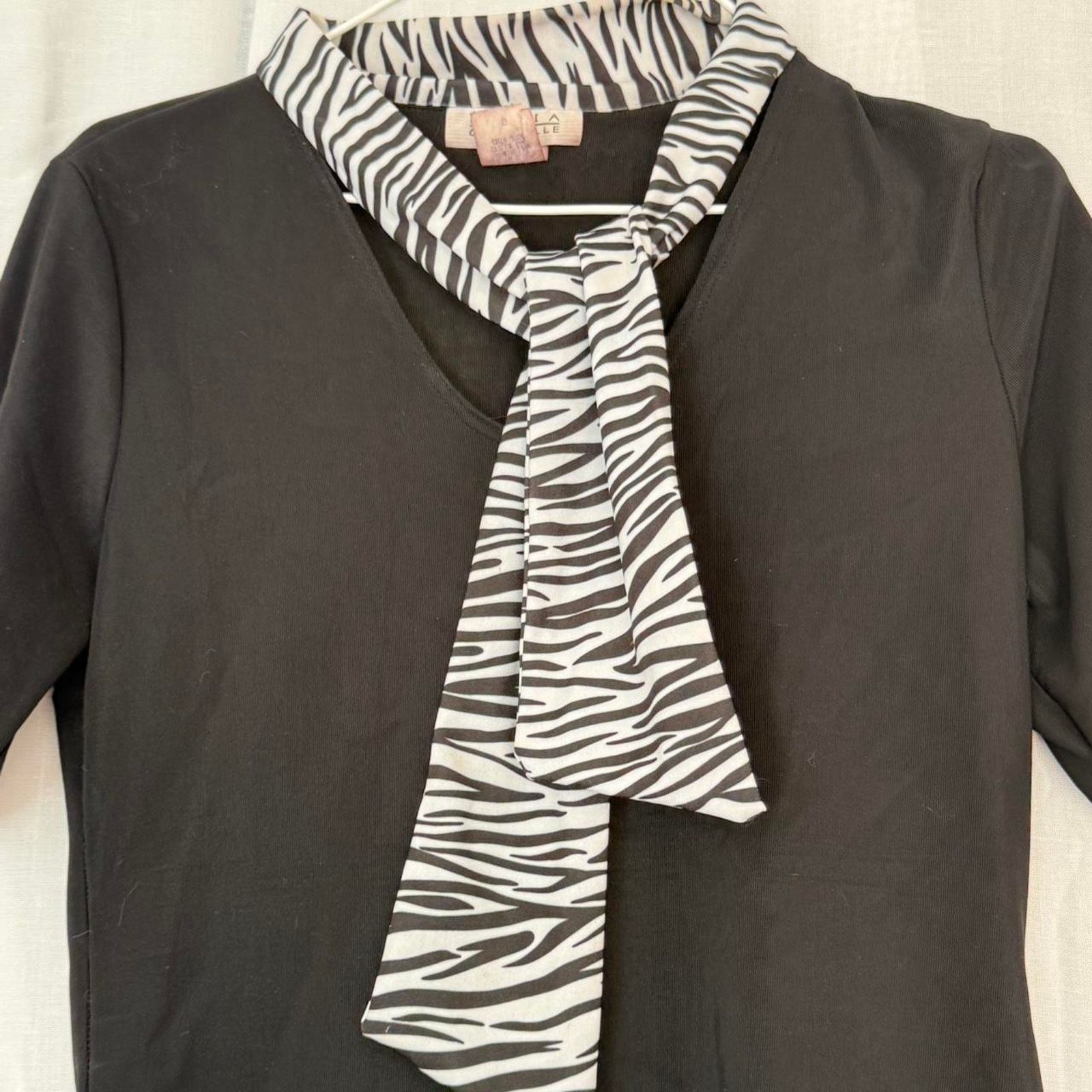 Vintage ✿ ⋆ 𓆩♡𓆪 Vintage Zebra Scarf Top 𓆩♡𓆪 ⋆ ✿ Size M / US 6-8 / IT 42-44 - 3 Thumbnail