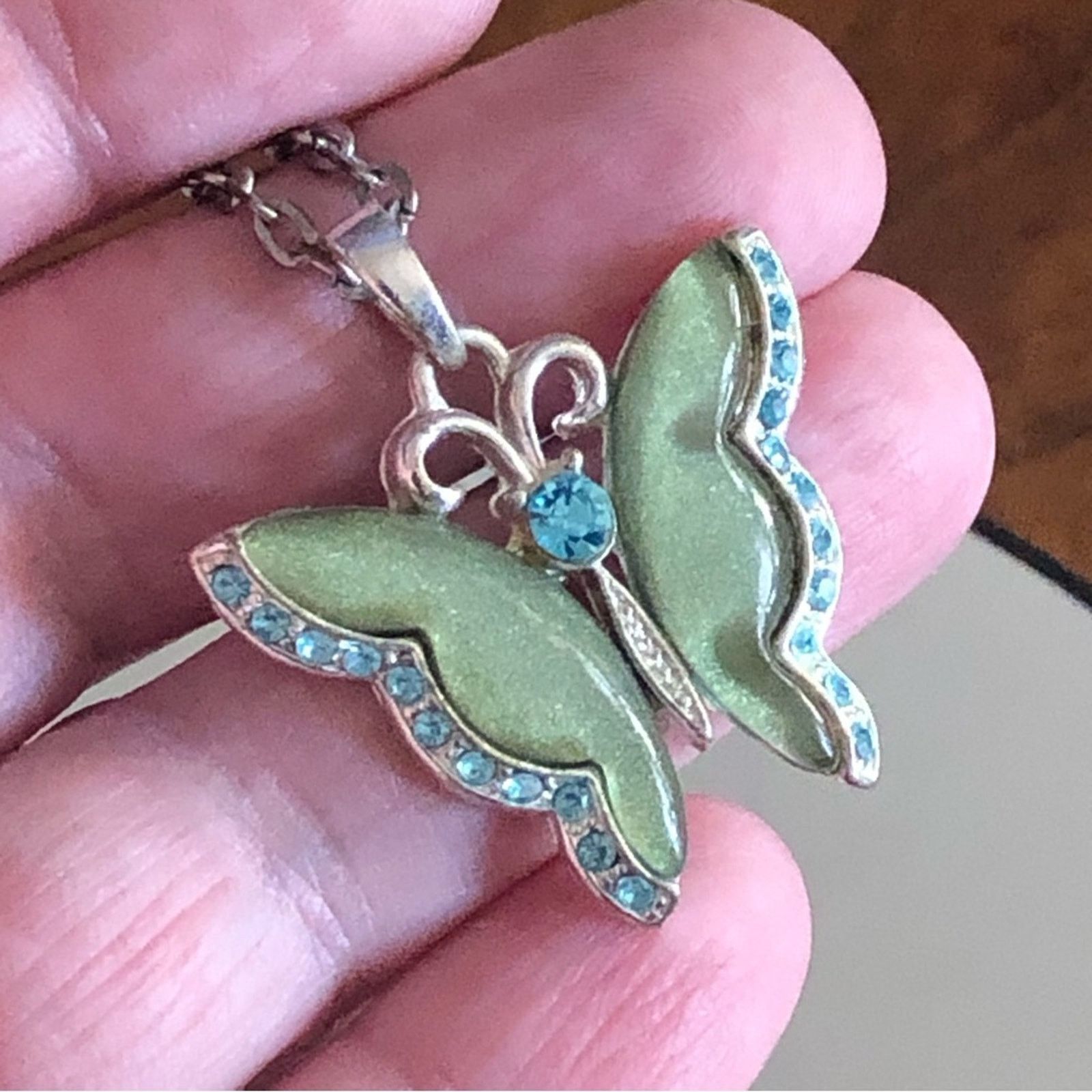 Other Sparkle green enamel blue rhinestone butterfly necklace Size ONE SIZE - 3 Thumbnail