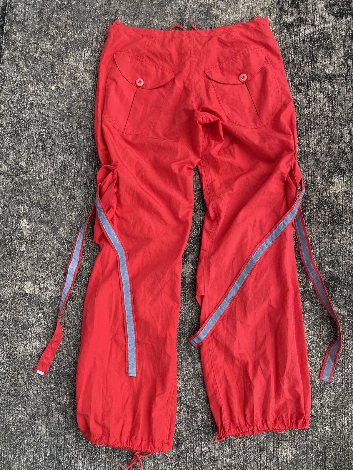 Japanese Brand 2000s Vintage UFO Red Cargo Pants -Nylon Poly Multi Pocket Size US 31 - 6 Thumbnail