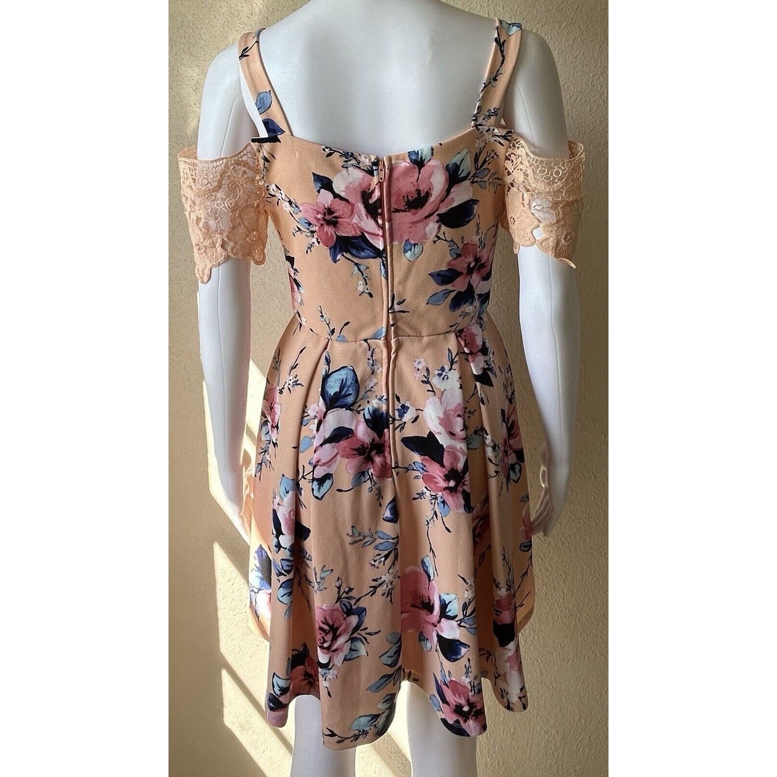 Other Francesca’s | Light Pink Floral Sundress Pleated Dress | XS Size XS / US 0-2 / IT 36-38 - 2 Thumbnail