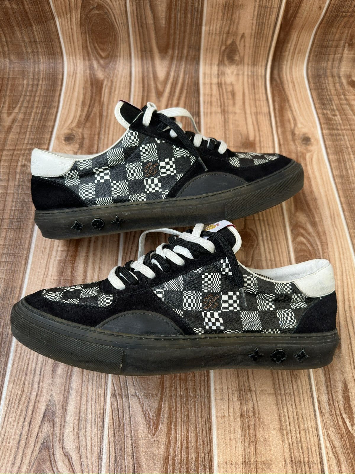 Louis Vuitton LV Ollie Black Plaid Monogram Sneakers Size US 10 / EU 43 - 6 Thumbnail