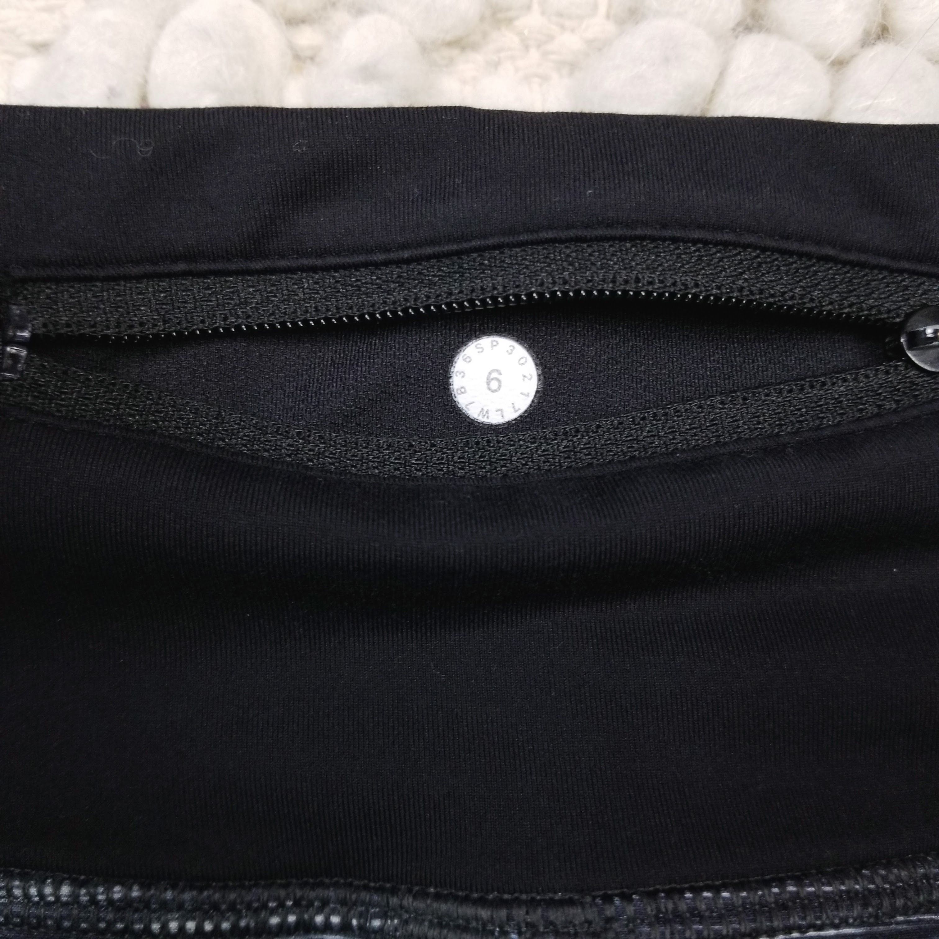 Lululemon Run Times Short 4" Size 28" / US 6 / IT 42 - 4 Thumbnail