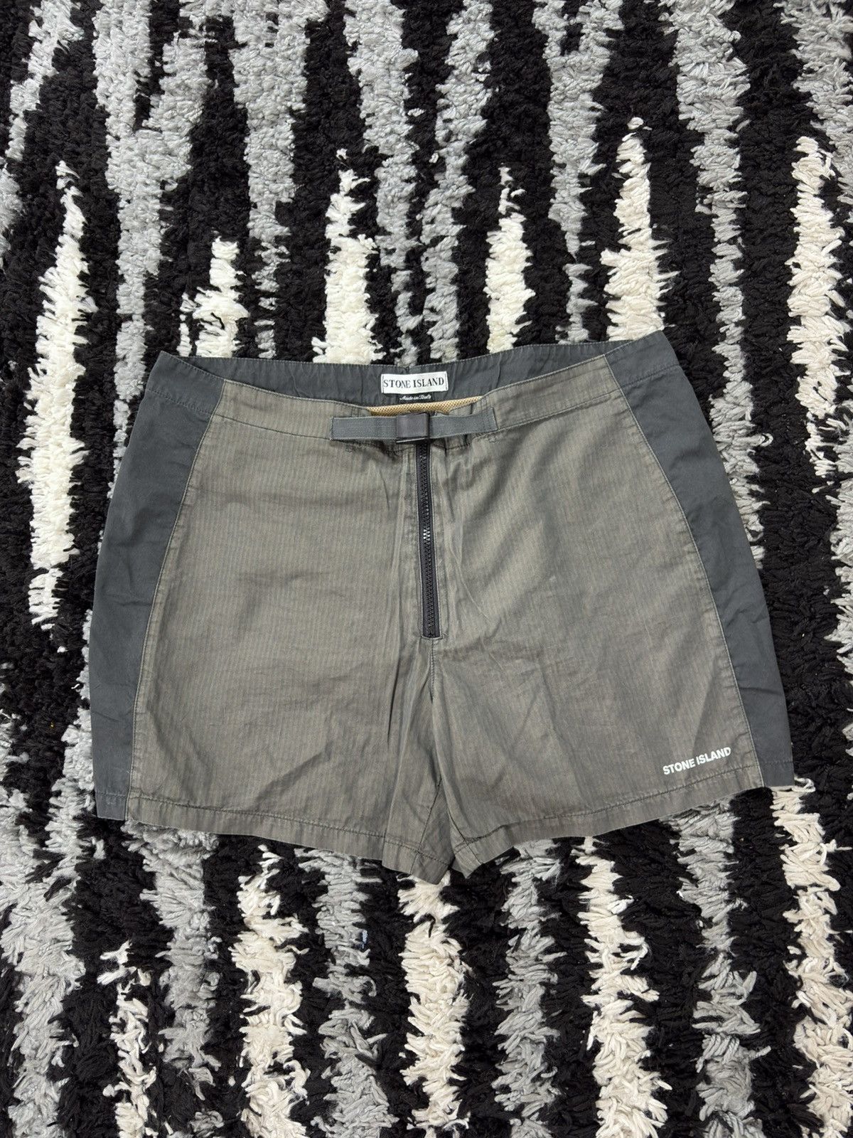 Stone Island Stone Island ss00 swimming trunks shorts rare vintage Size US 34 / EU 50 - 1 Thumbnail