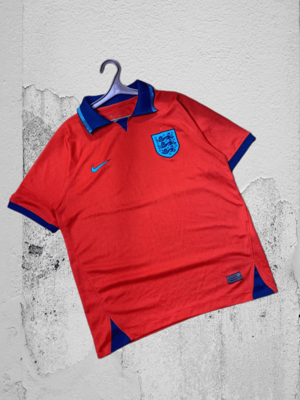Nike × Vintage 90s Nike Central Swoosh Vintage Y2K Oversized Retro T-Shirt Size US L / EU 52-54 / 3 - 1 Thumbnail