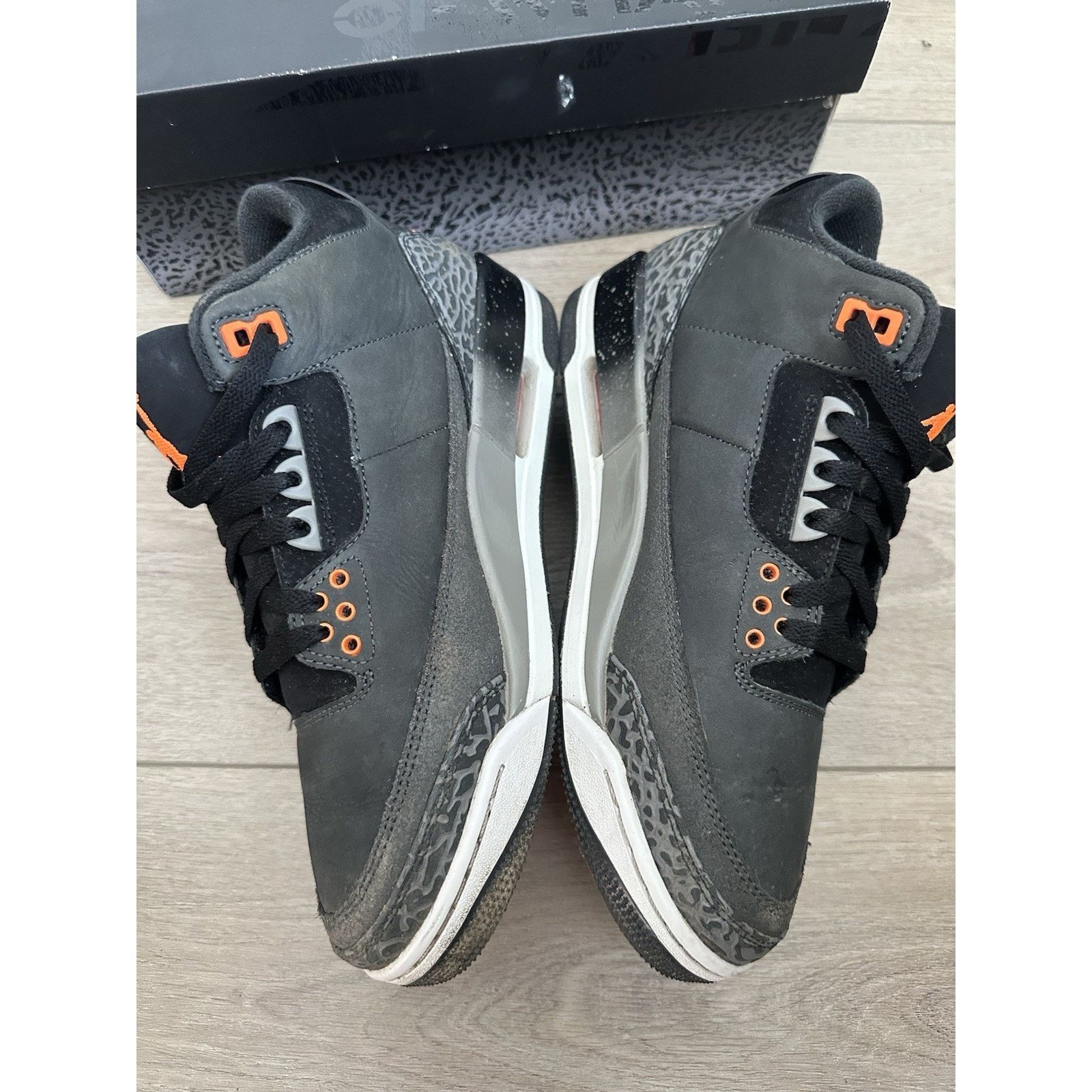 Jordan Brand Air Jordan 3 Retro Fear Pack Men's Sneakers 2023 Size 8 Size US 8 / EU 41 - 2 Thumbnail