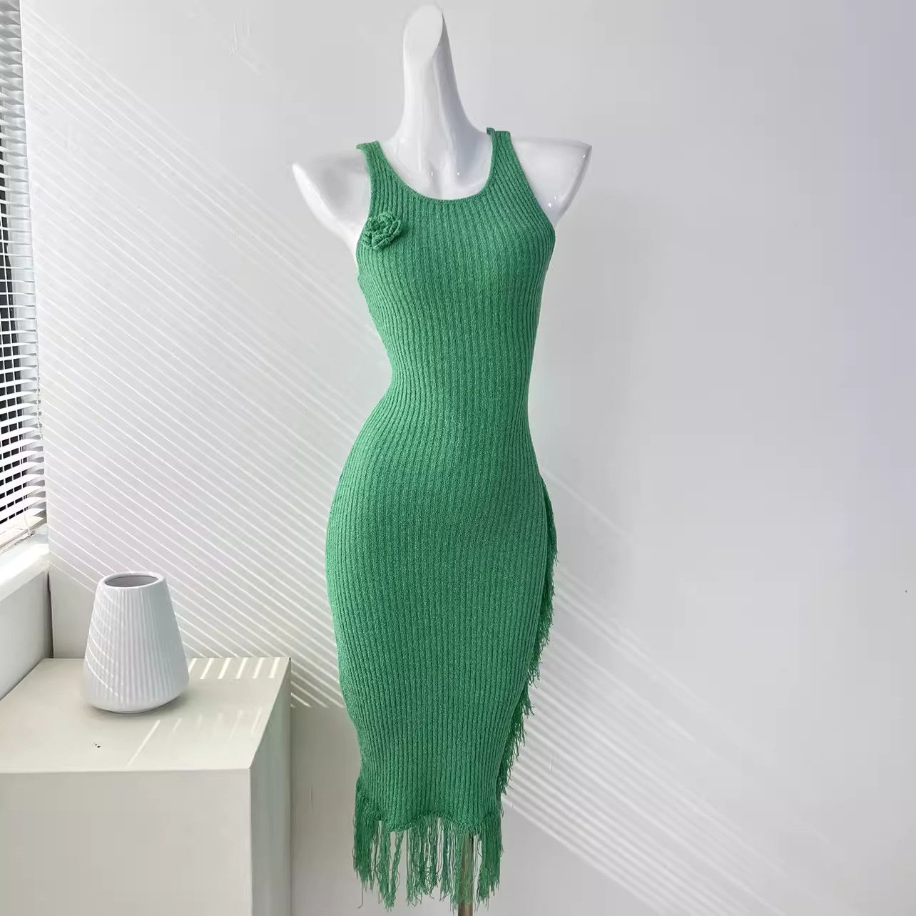 image of Vintage Temperament Slim-Fit Fringe Stretch Knit Hip Wrap Skirt in Green, Women's (Size Medium)