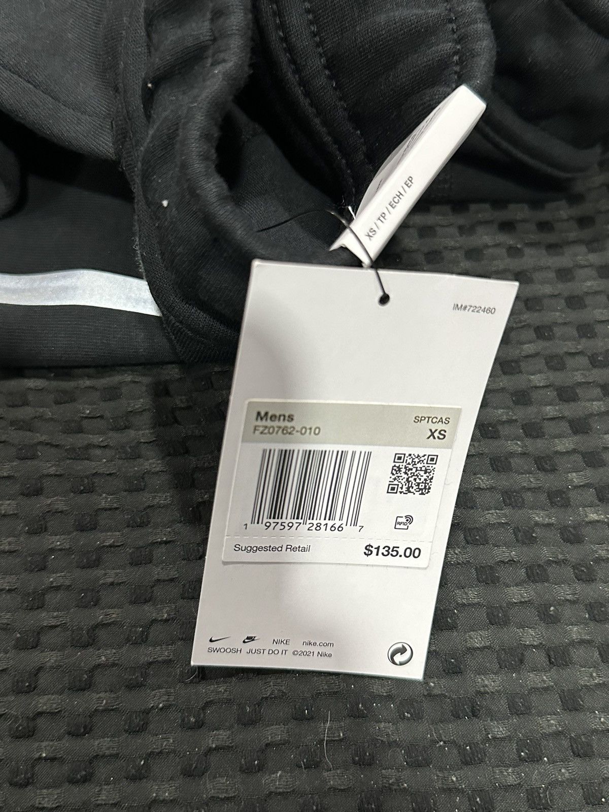 Nike Black reflective nike tech pants Size US 28 / EU 44 - 2 Thumbnail