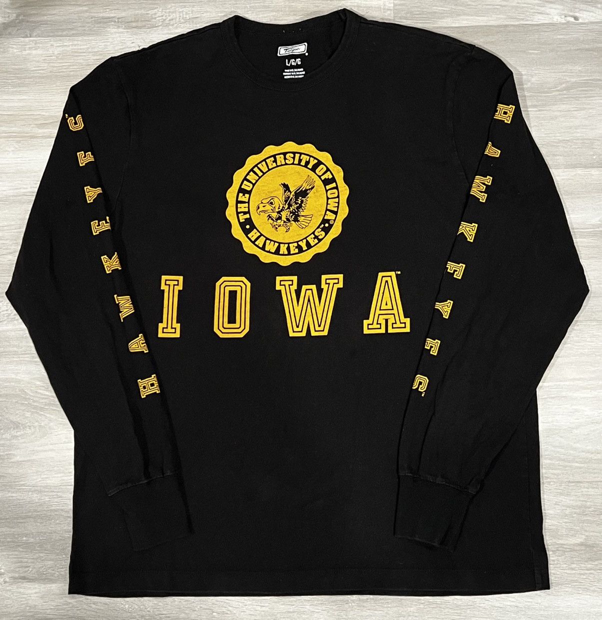 Vintage American College Iowa Black Long-sleeve T-Shirt Size US L / EU 52-54 / 3 - 1 Thumbnail