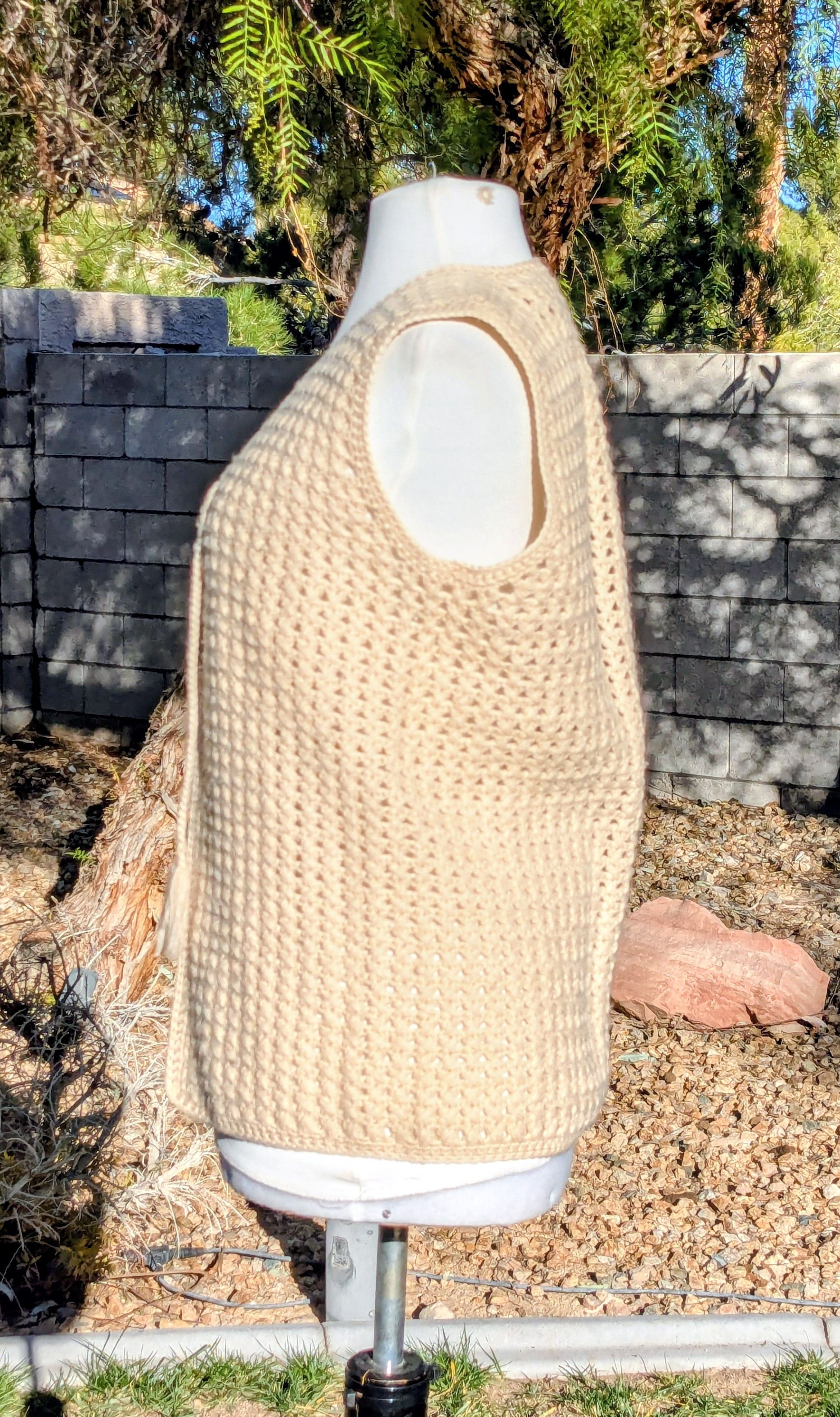 Vintage Vintage Crocheted Ivory Charles & Co Wool Knit 1970's Vest Size M / US 6-8 / IT 42-44 - 3 Thumbnail
