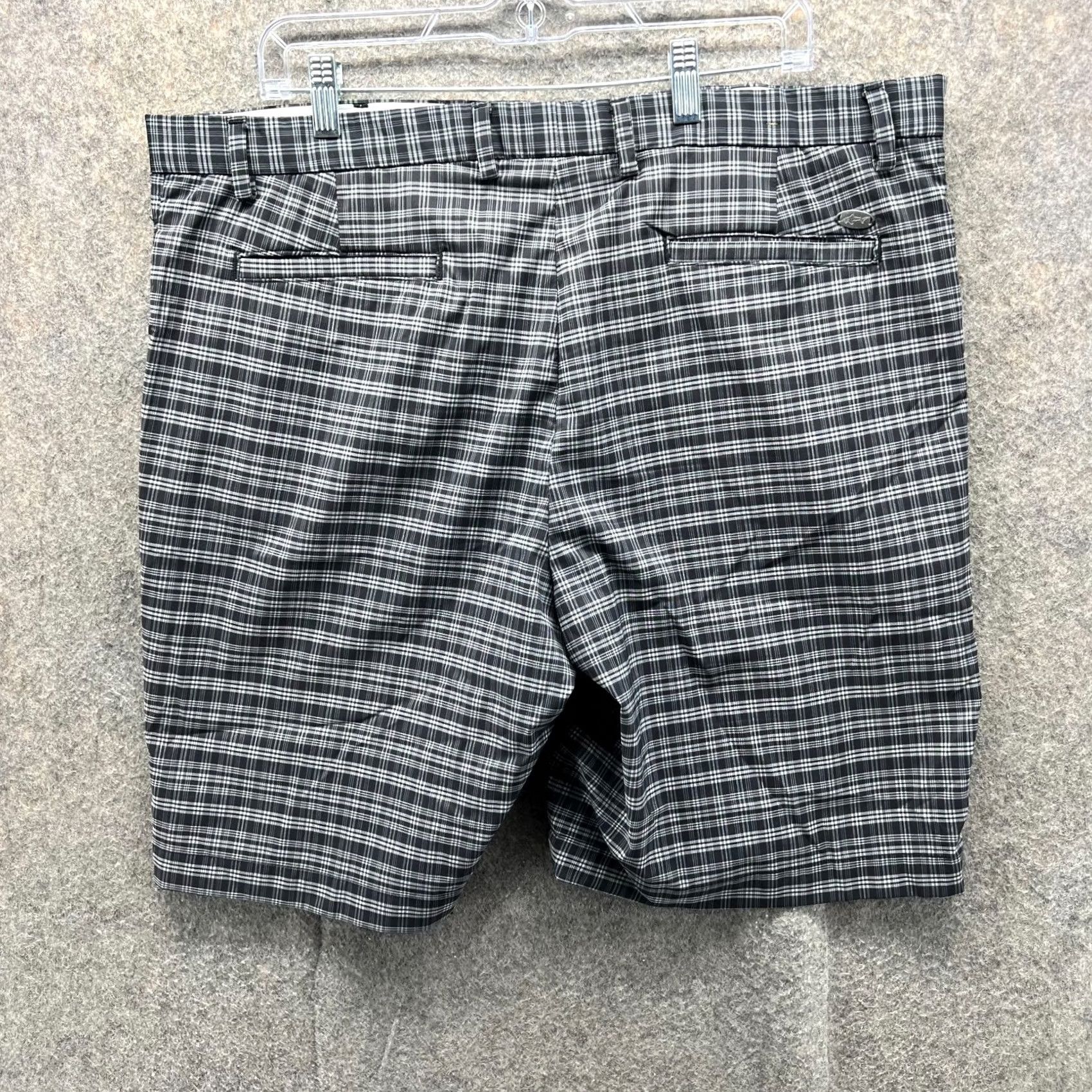 Vintage Greg Norman Shorts Mens 38 Gray Chino Flat Front Golf Golfer Plaid Stripes Vtg Size US 38 / EU 54 - 2 Thumbnail