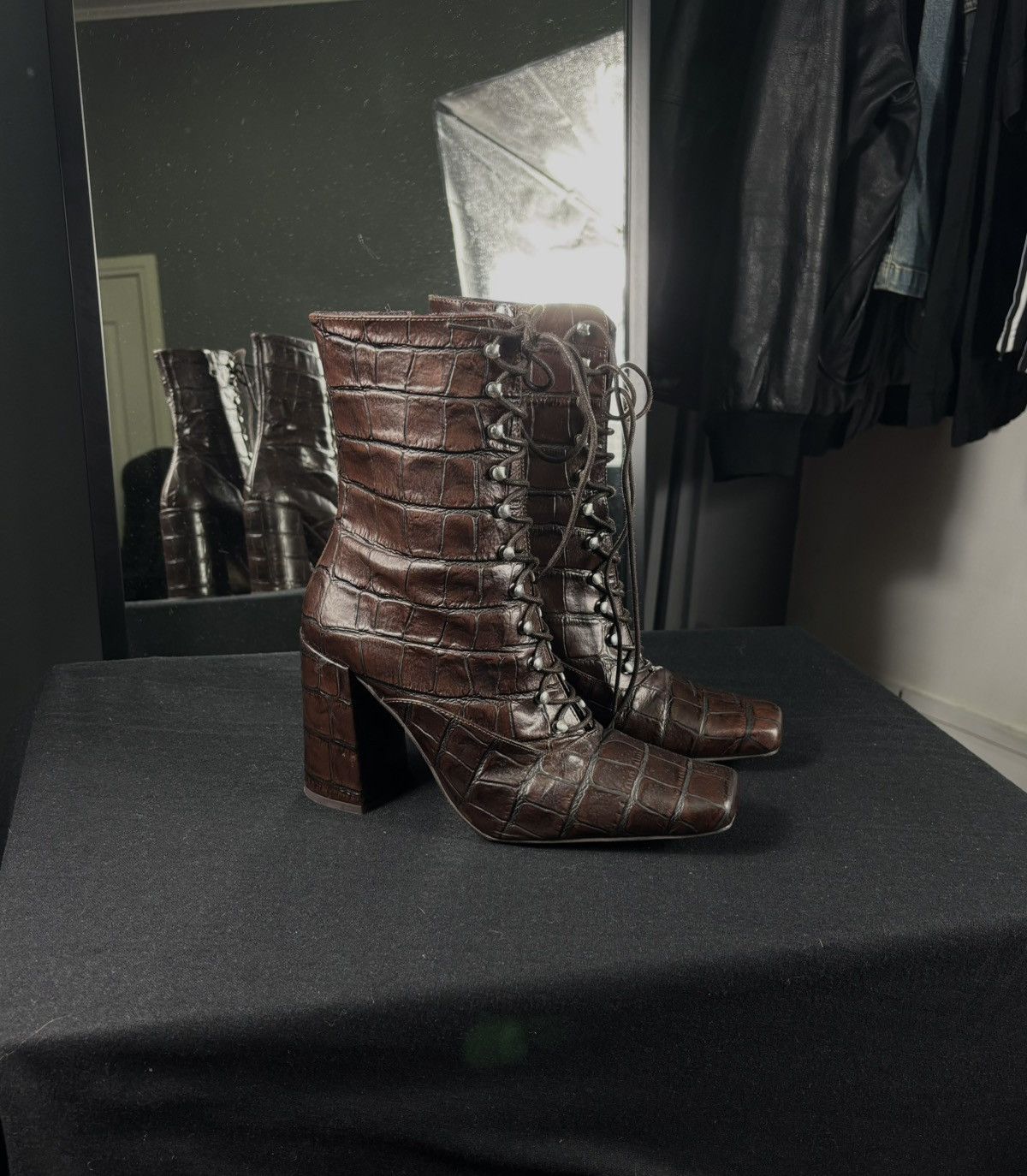 Vintage Lace up Leather heels boots Size US 10 / IT 40 - 1 Thumbnail