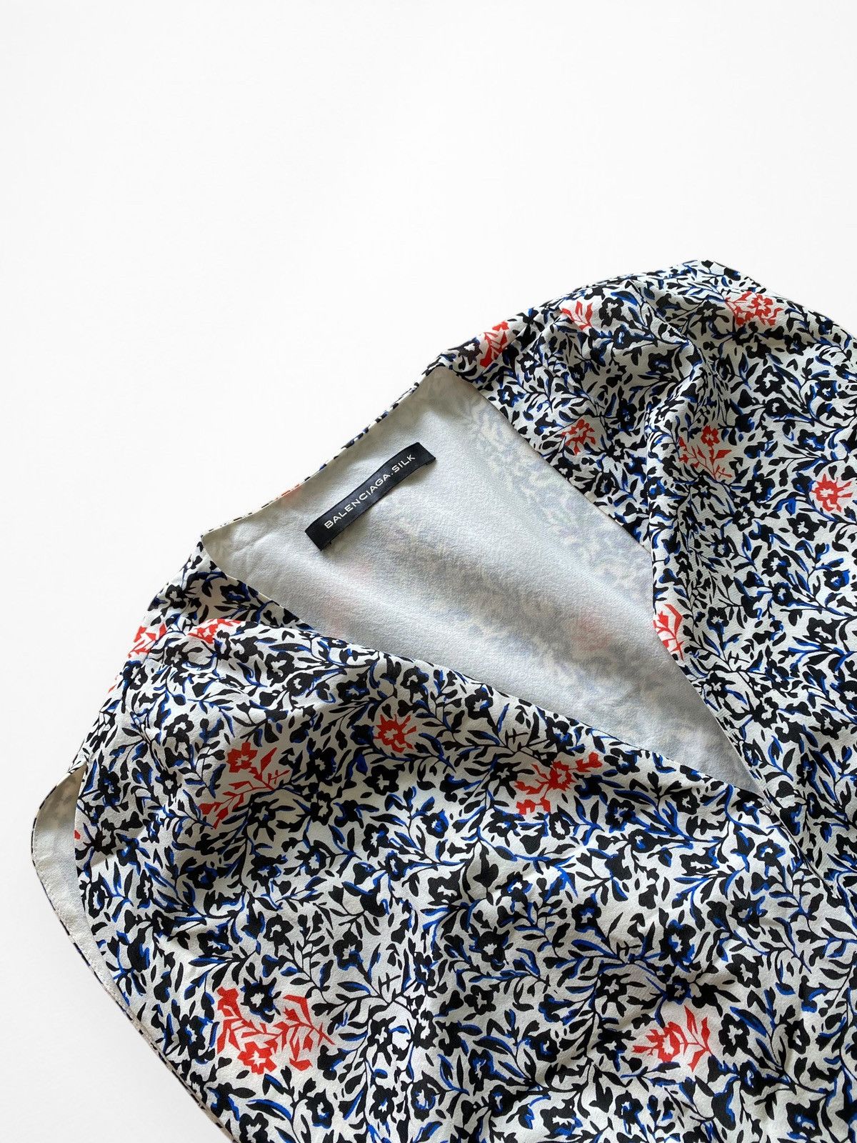Balenciaga Balenciaga Silk 2012 floral silk blouses vest Size S / US 4 / IT 40 - 6 Thumbnail
