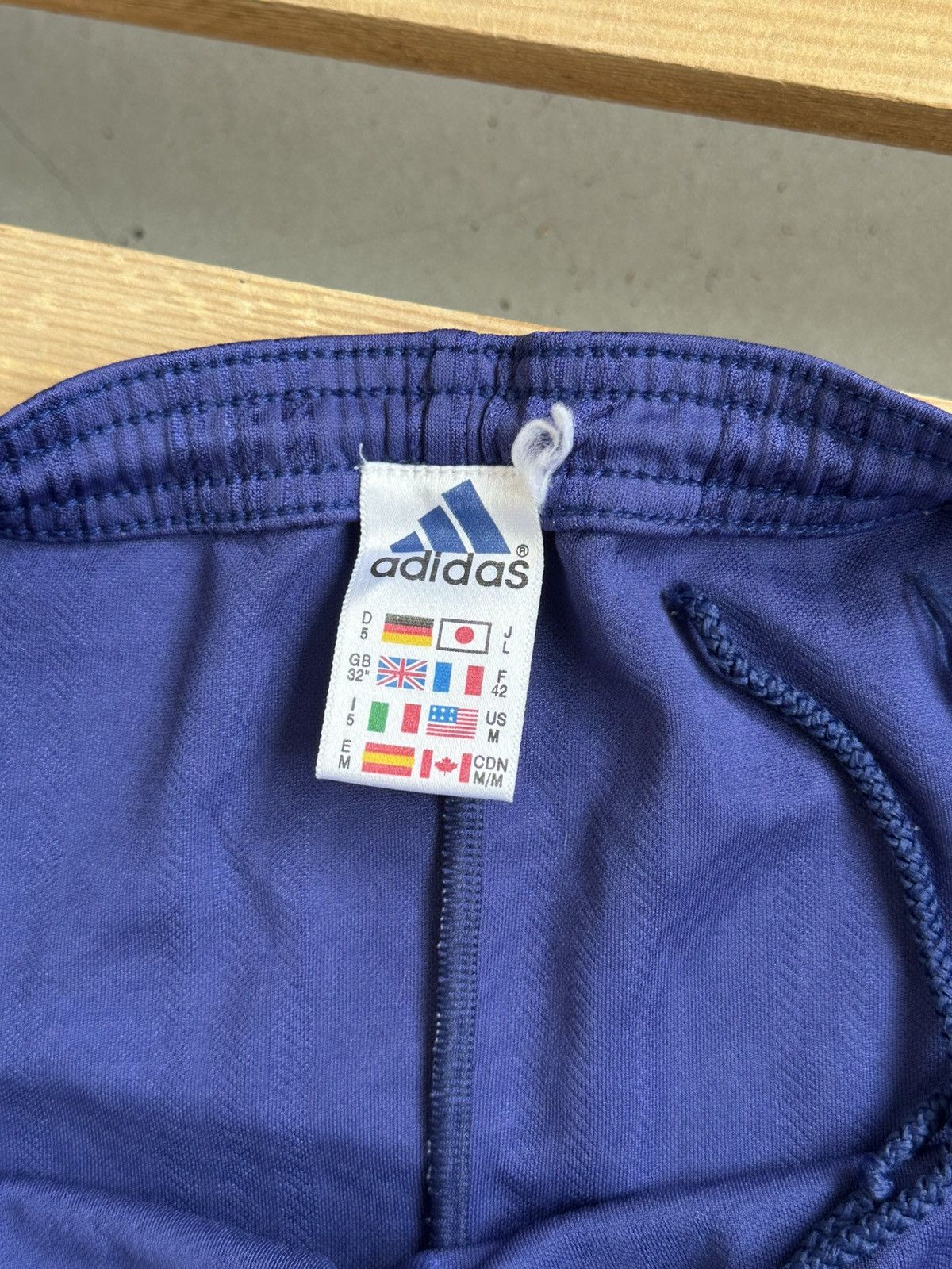 Adidas Vintage Adidas Stripped Jersey Shorts Size US 32 / EU 48 - 8 Thumbnail