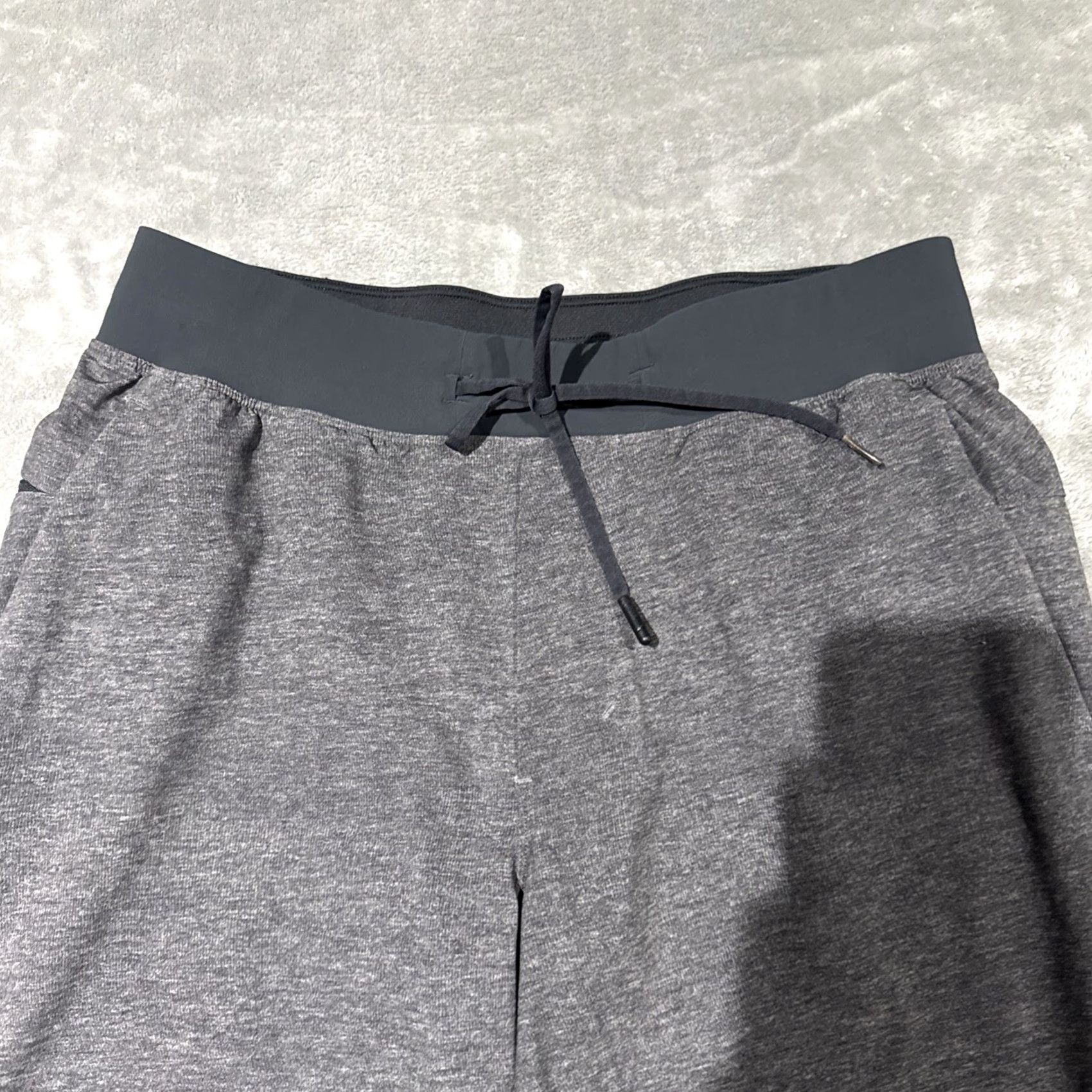 Lululemon Lululemon T.H.E Shorts Mens Medium Gray 9” Drawstring Lined Pockets Athletic Gym Casual Modern Outdoor Sports Size US 31 - 2 Thumbnail