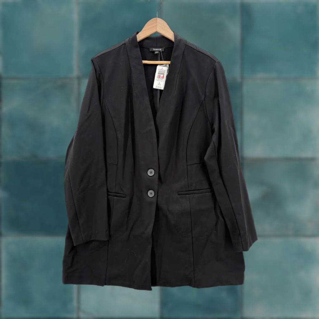 Torrid Torrid Blazer Womens 2X Black Long Line Shawl Collar Tuxedo Jacket NWT Size XXL / US 16-18 / IT 52-54 - 1 Thumbnail