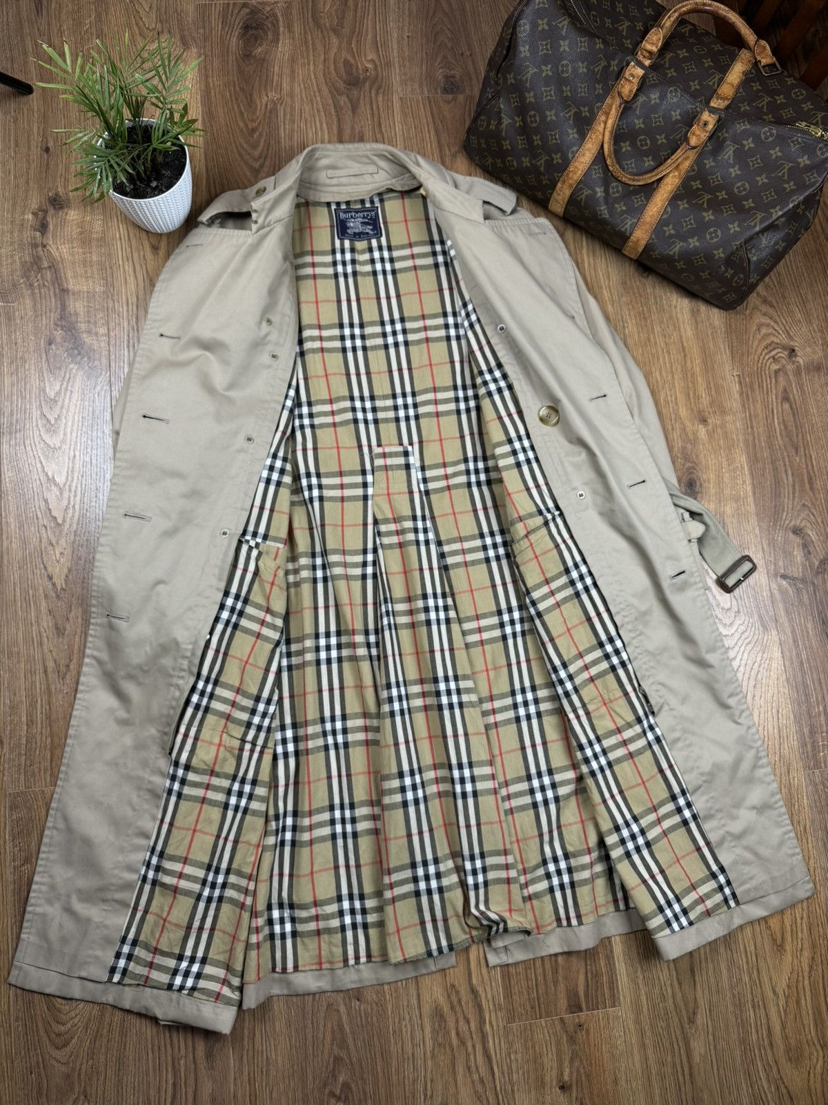 Burberry Vintage trench coat Burberry original luxury streetwear item Size US XL / EU 56 / 4 - 2 Thumbnail