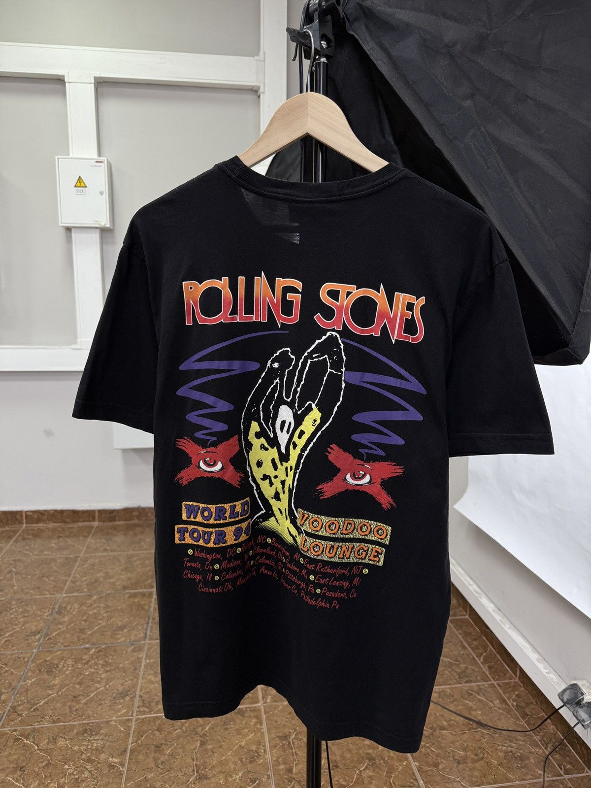 The Rolling Stones 🇬🇧 The Rolling Stones Voodoo Lounge World Tour 94 T-Shirt H&M Size US M / EU 48-50 / 2 - 1 Thumbnail